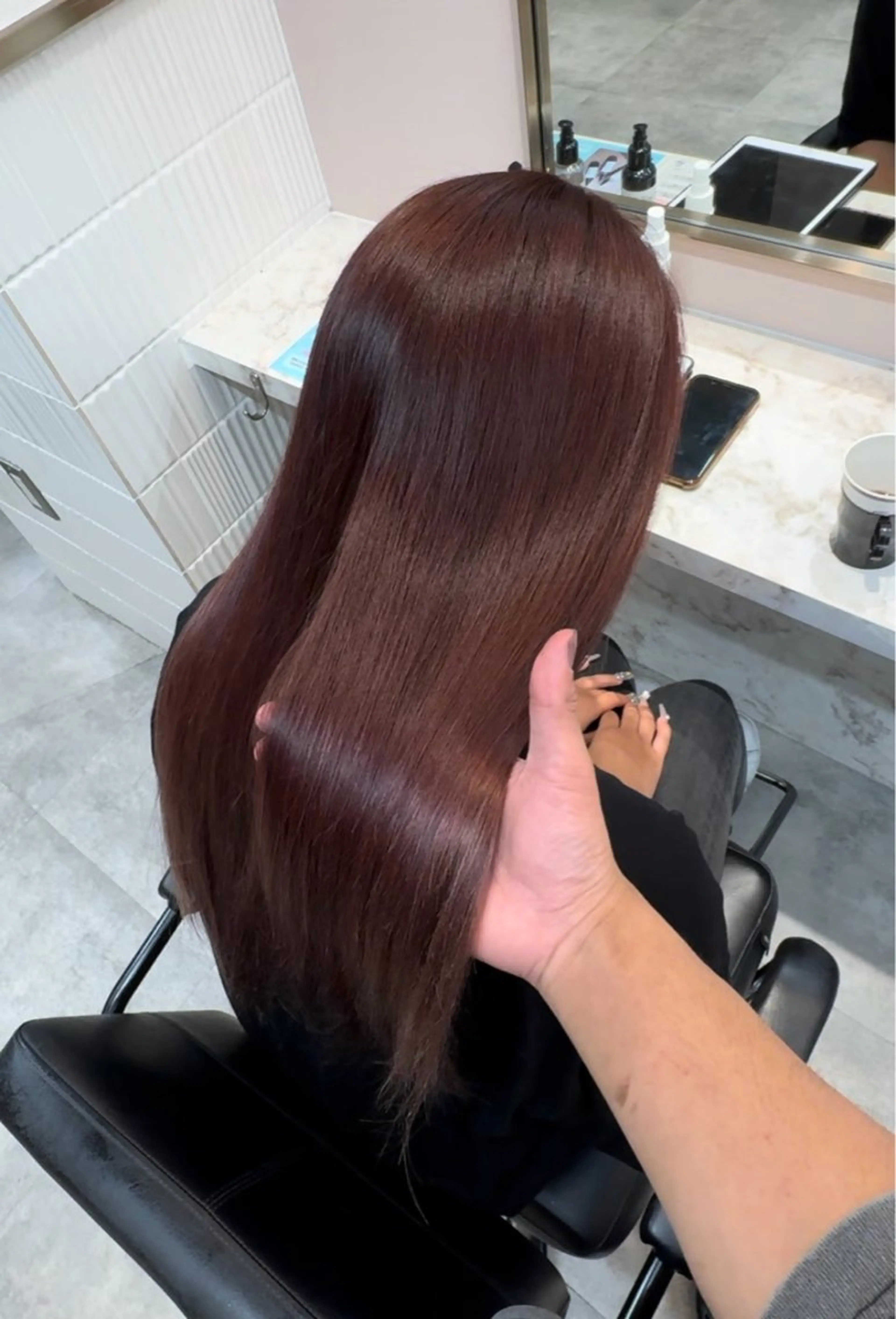 ロング ガレリアエレガンテ　サカエテン所属・田中俊　縮毛矯正 髪質改善のヘアスタイル