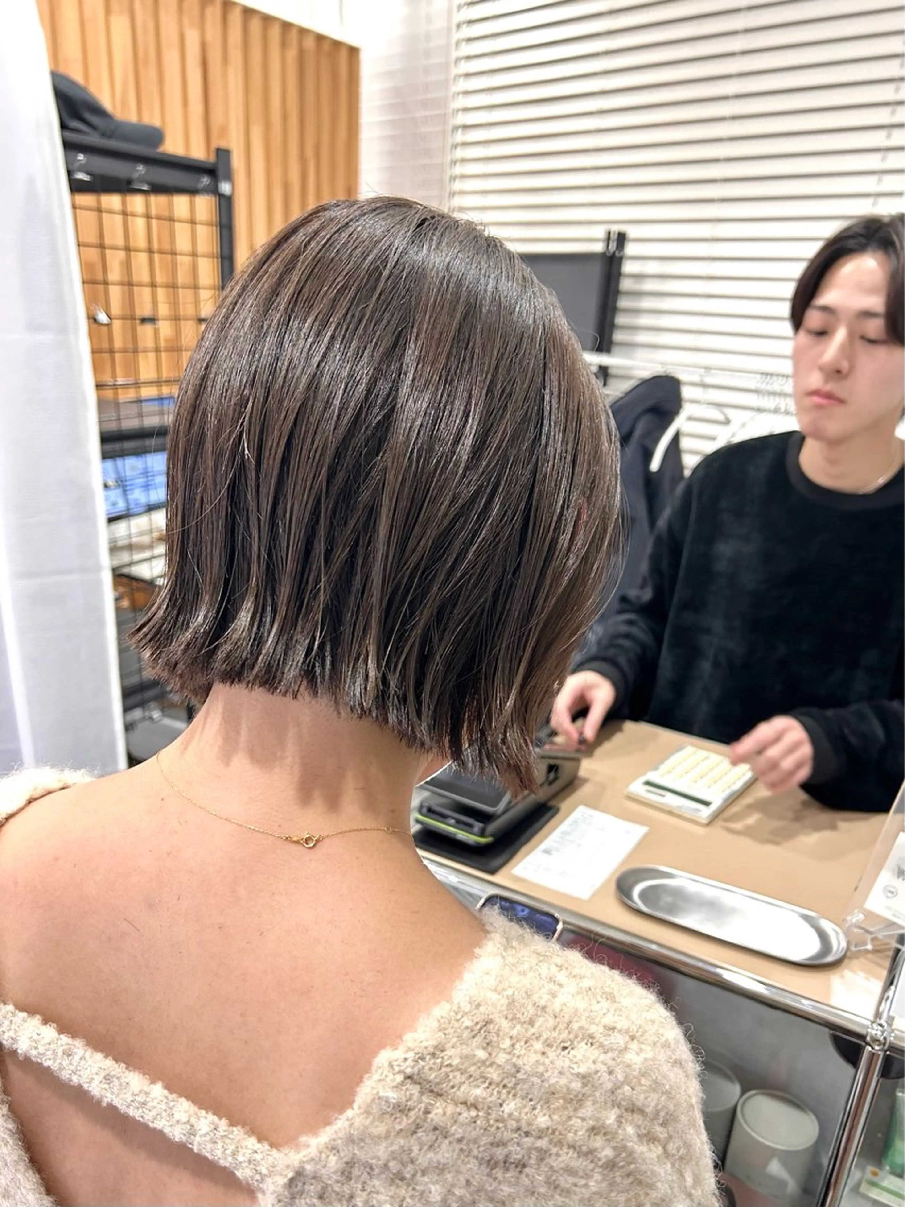 ショート カラー カット ヘアカラー トリートメント ぱつっとボブ/ 小野あかねのヘアスタイル