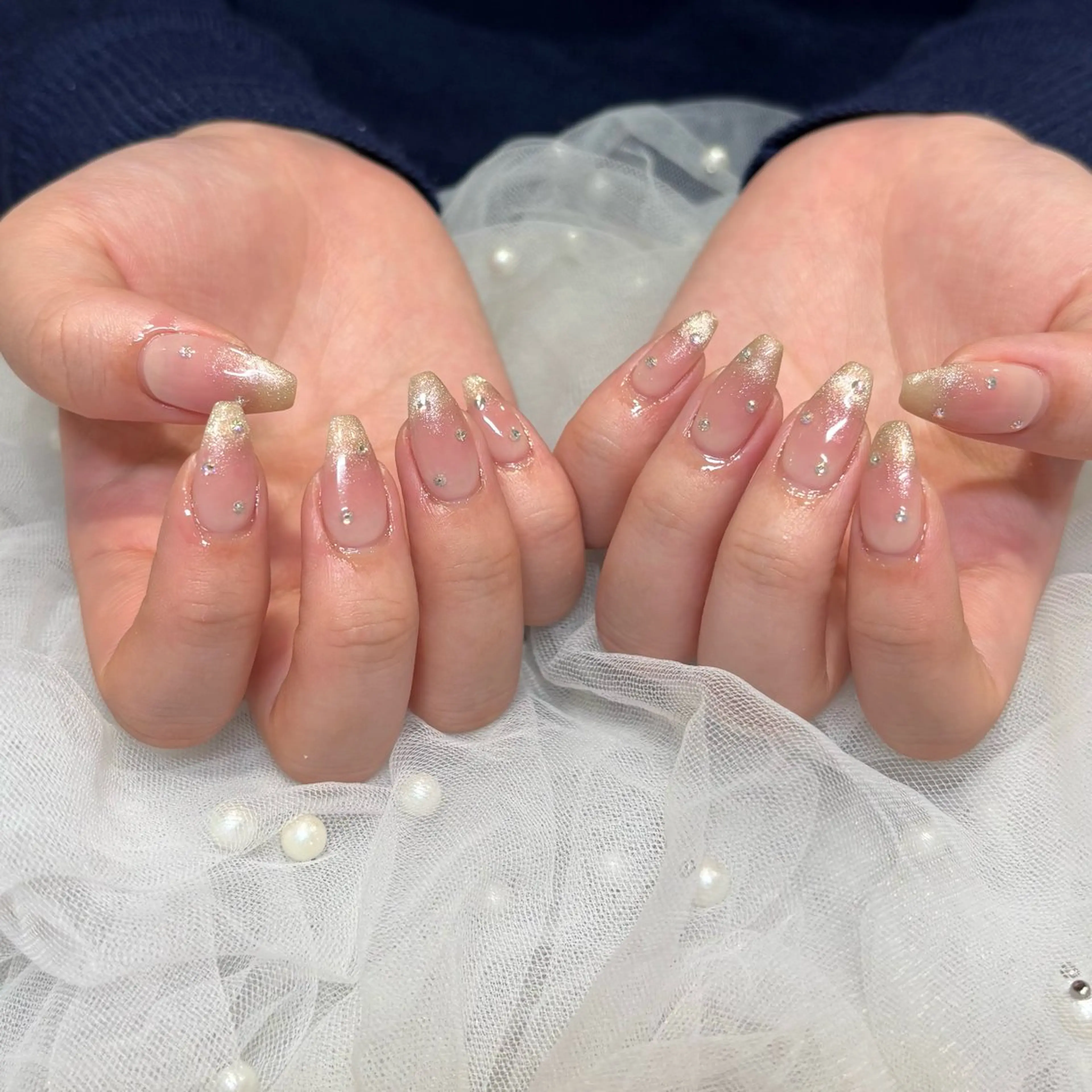 ネイル チークネイル フレンチネイル ハンドネイル 荒巻 めいのネイルデザイン