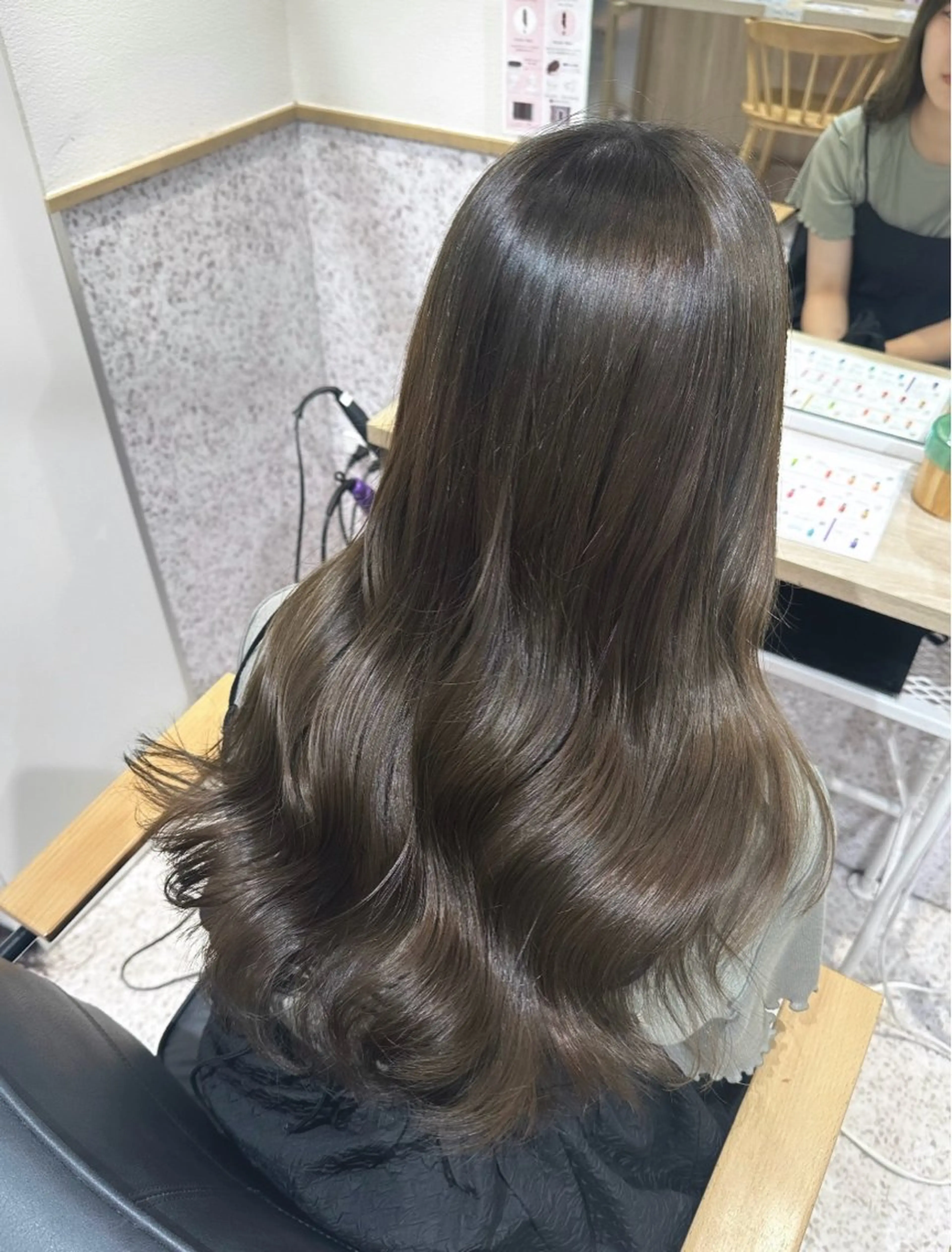 トリートメント ハイトーン/艶カラー 🫧 ユイナのヘアスタイル