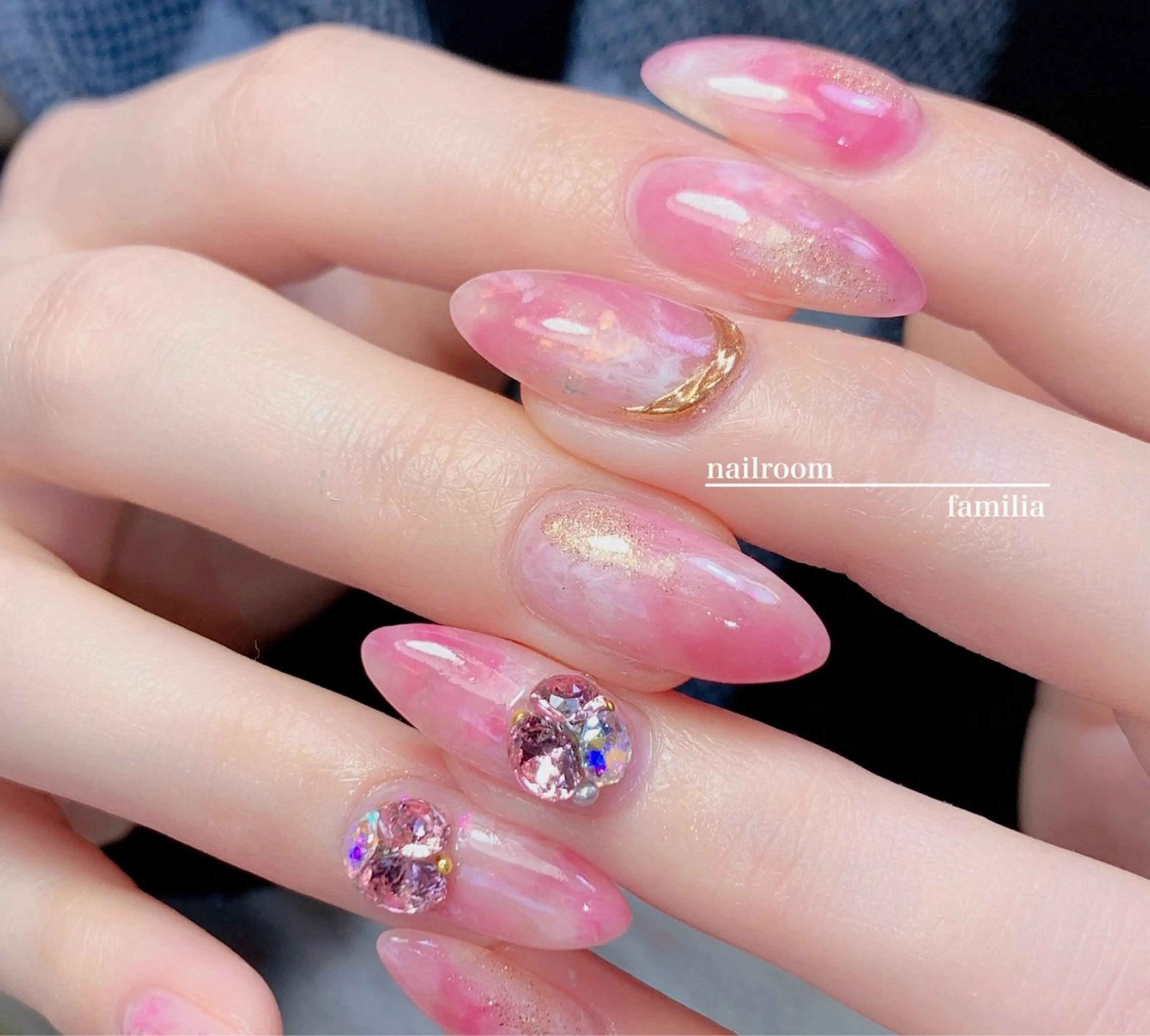 ネイル アートネイル ニュアンスネイル ハンドネイル -nailroom- familiaのネイルデザイン