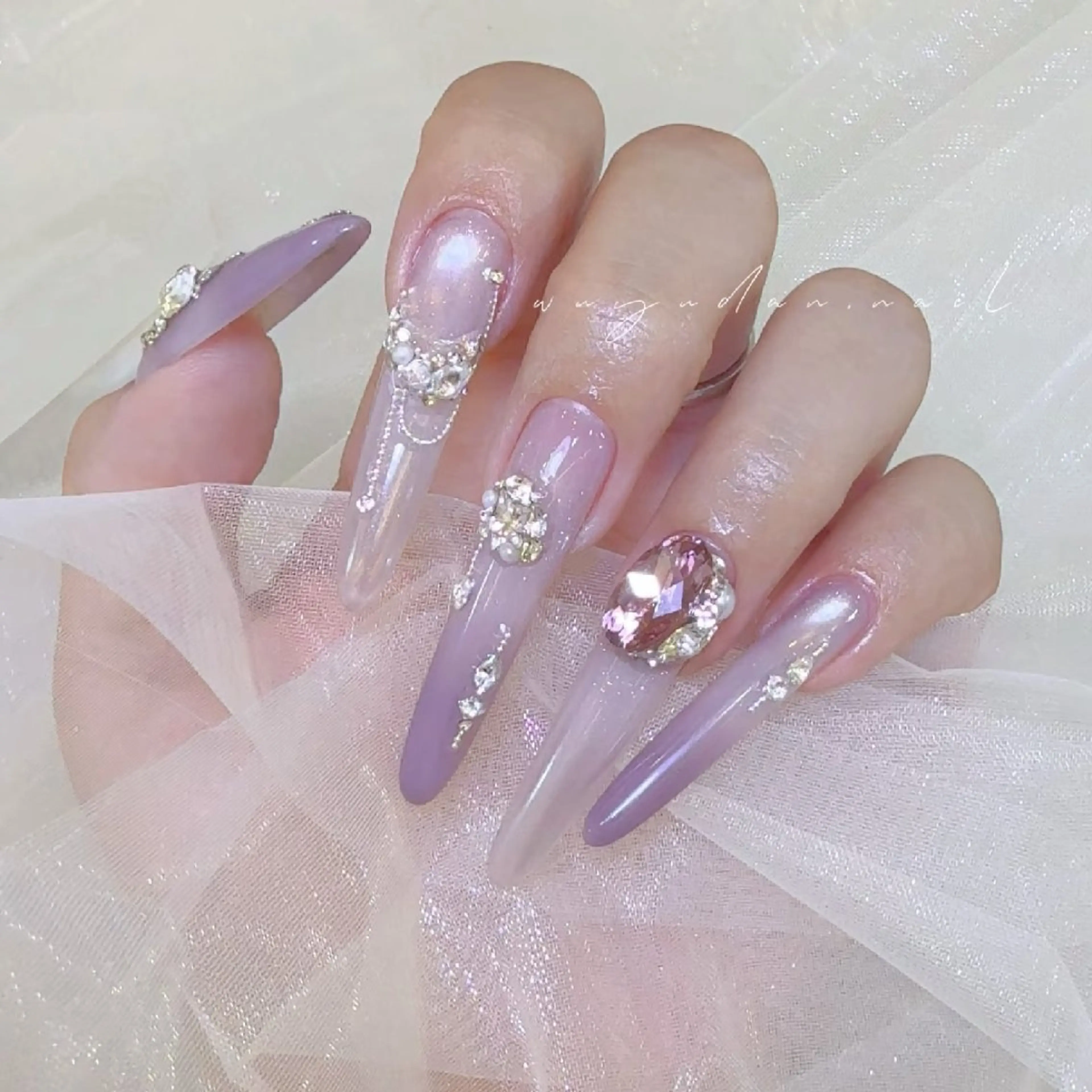 ネイル 鈴木 彩星のネイルデザイン