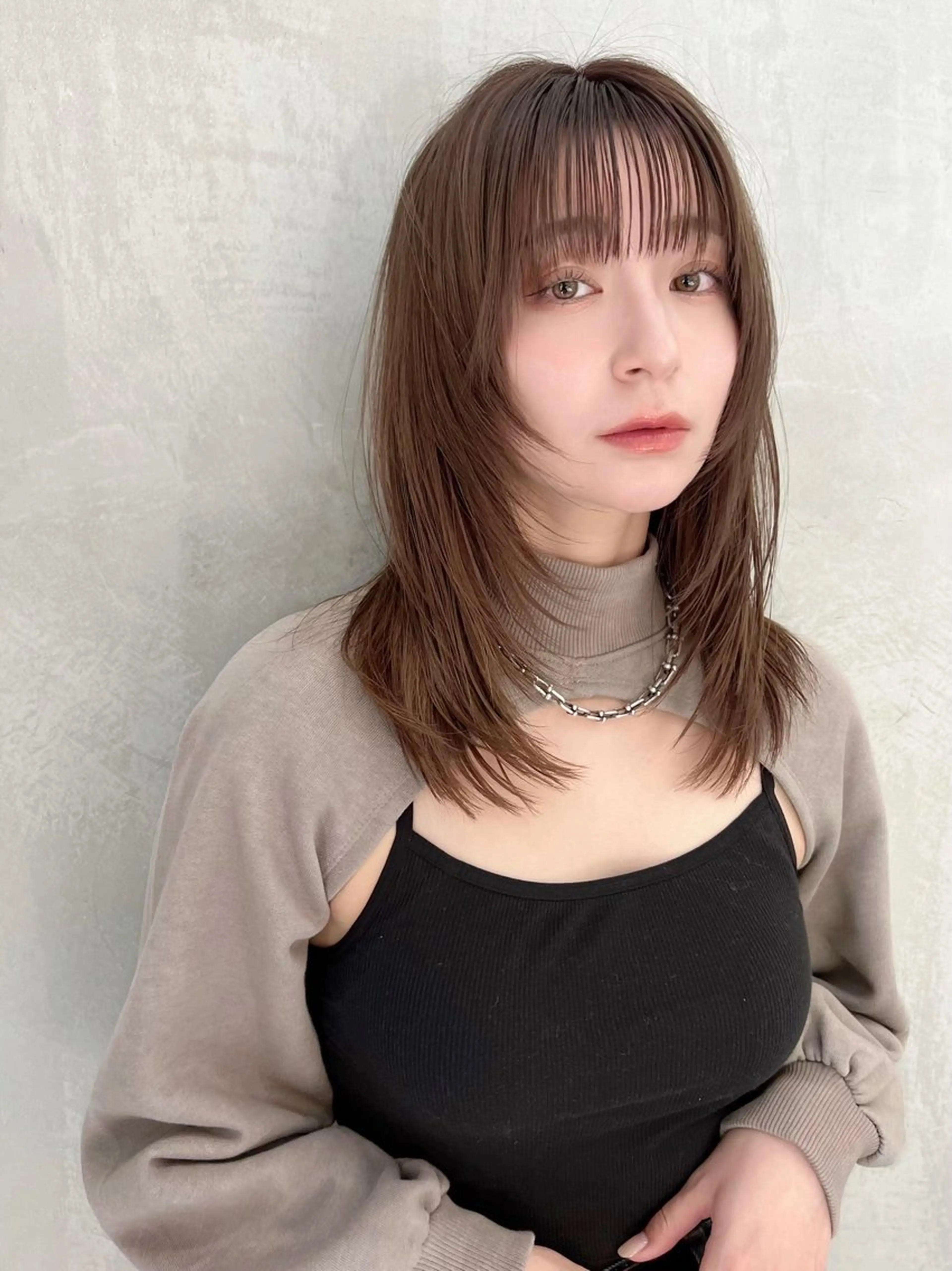 ミディアム カット 縮毛矯正 トリートメント レイヤーカット/艶カ ラー/chihiroのヘアスタイル