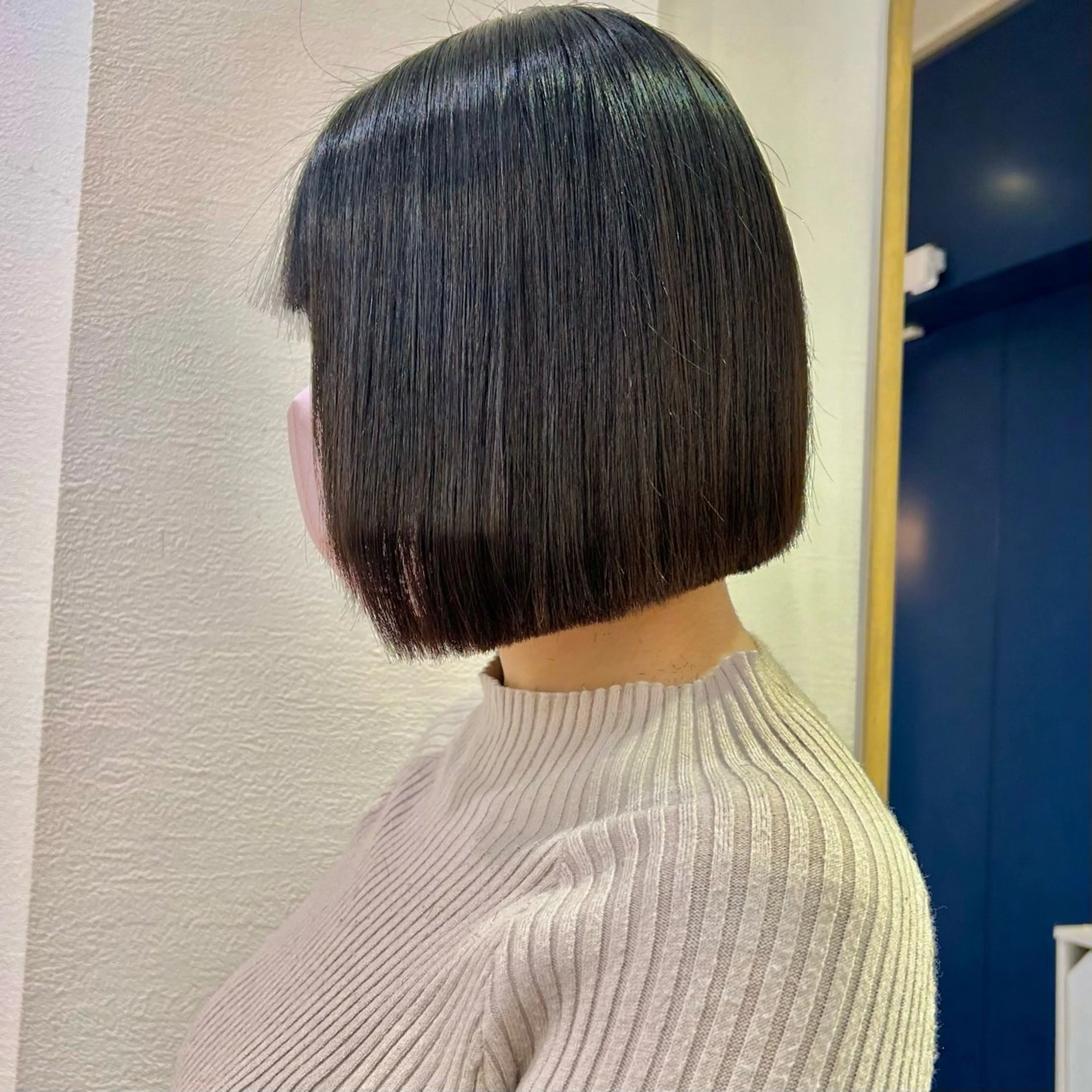 ミディアム ワンレンボブ ボブ 顔周りカット 髪質改善 縮毛矯正 カット 縮毛矯正 トリートメント 髪質改善【縮毛矯正】 北千住で美髪に導く人のヘアスタイル