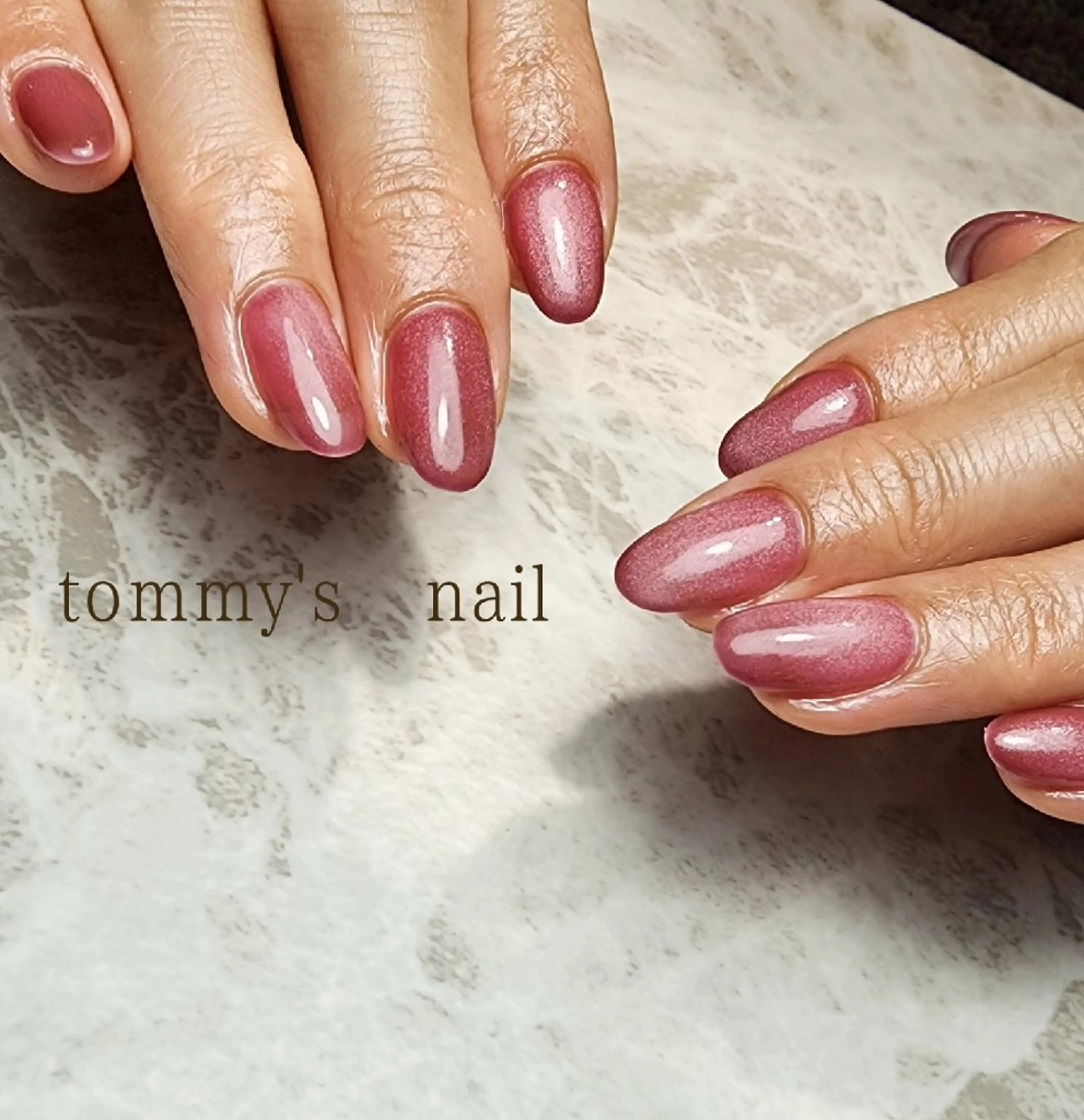 ネイル ジェルネイル グラデーション ラメ(グリッター) ラメグラデーション ミラーネイル ハンドネイル tommy's nail所属・福岡/若よもぎ蒸し 全身美容が叶うサロンのネイルデザイン