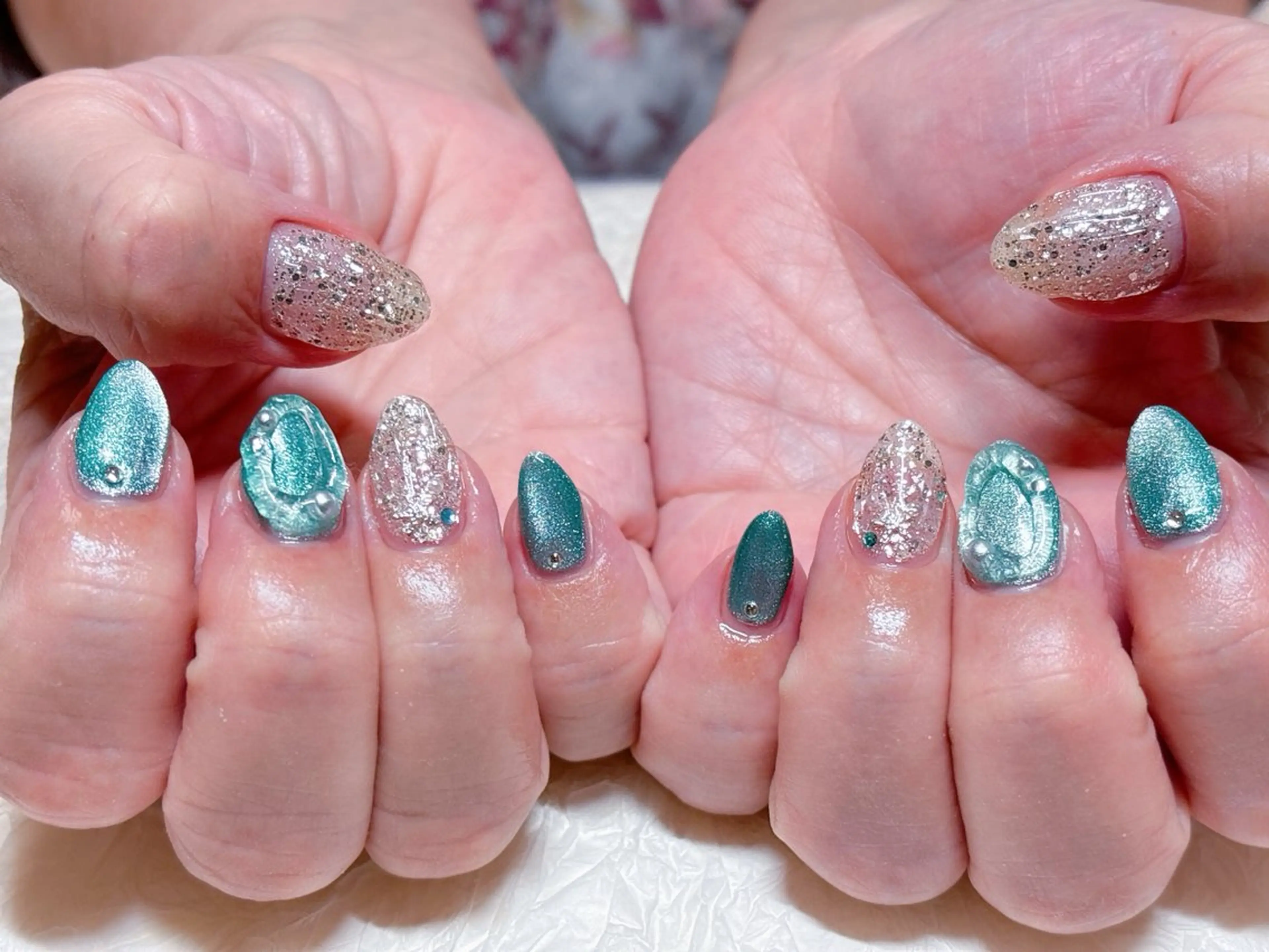 ネイル ストーンネイル ハンドネイル ハンドケア ゆ か_Nails💫のネイルデザイン