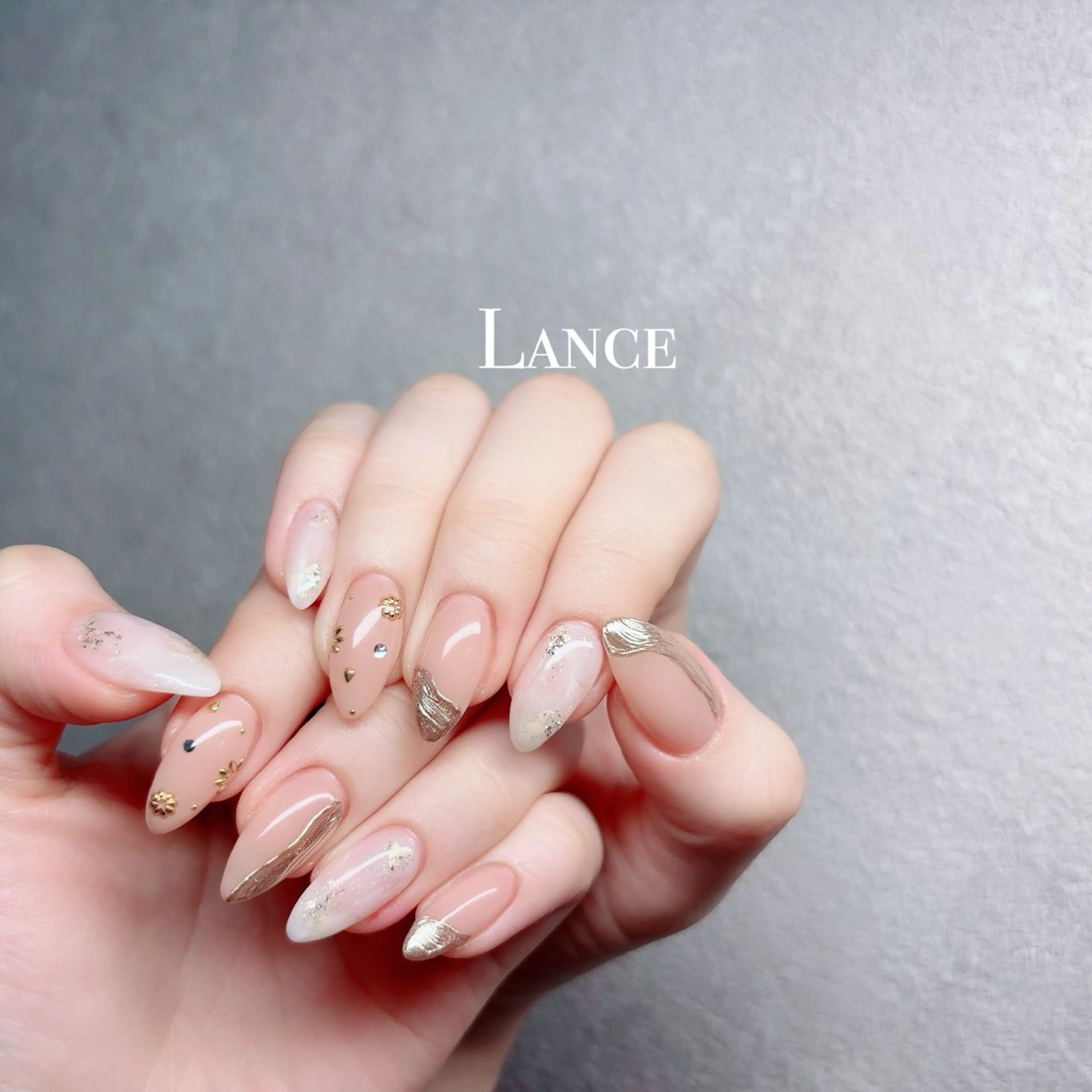ネイル オーロラネイル キラキラネイル 韓国ネイル ワンホンネイル 冬ネイル ハンドネイル Lance nailのネイルデザイン