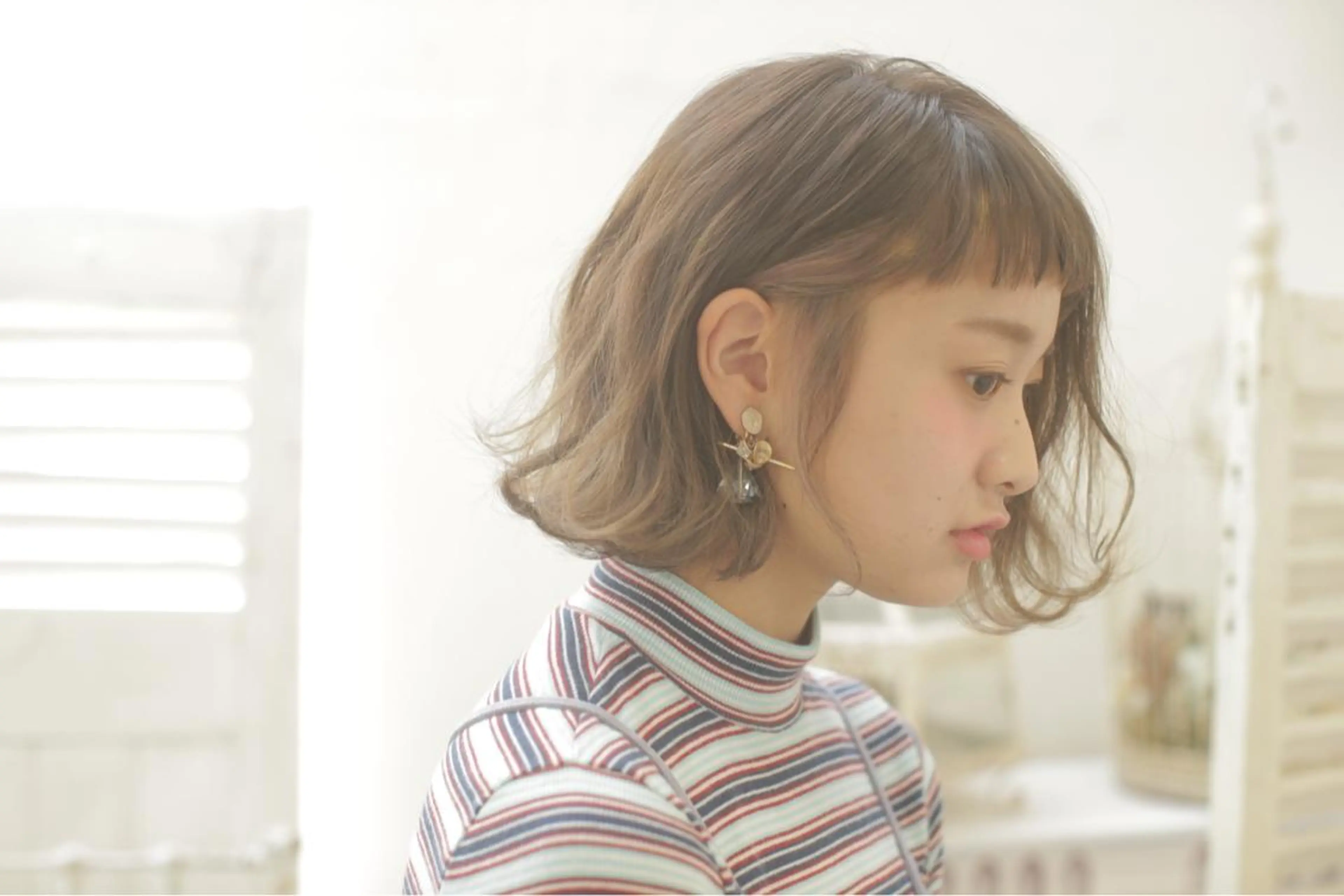 ショート カラー パーマ アッシュ アッシュグレー アッシュグレージュ 透明感カラー グレージュ 水口 英里のヘアスタイル