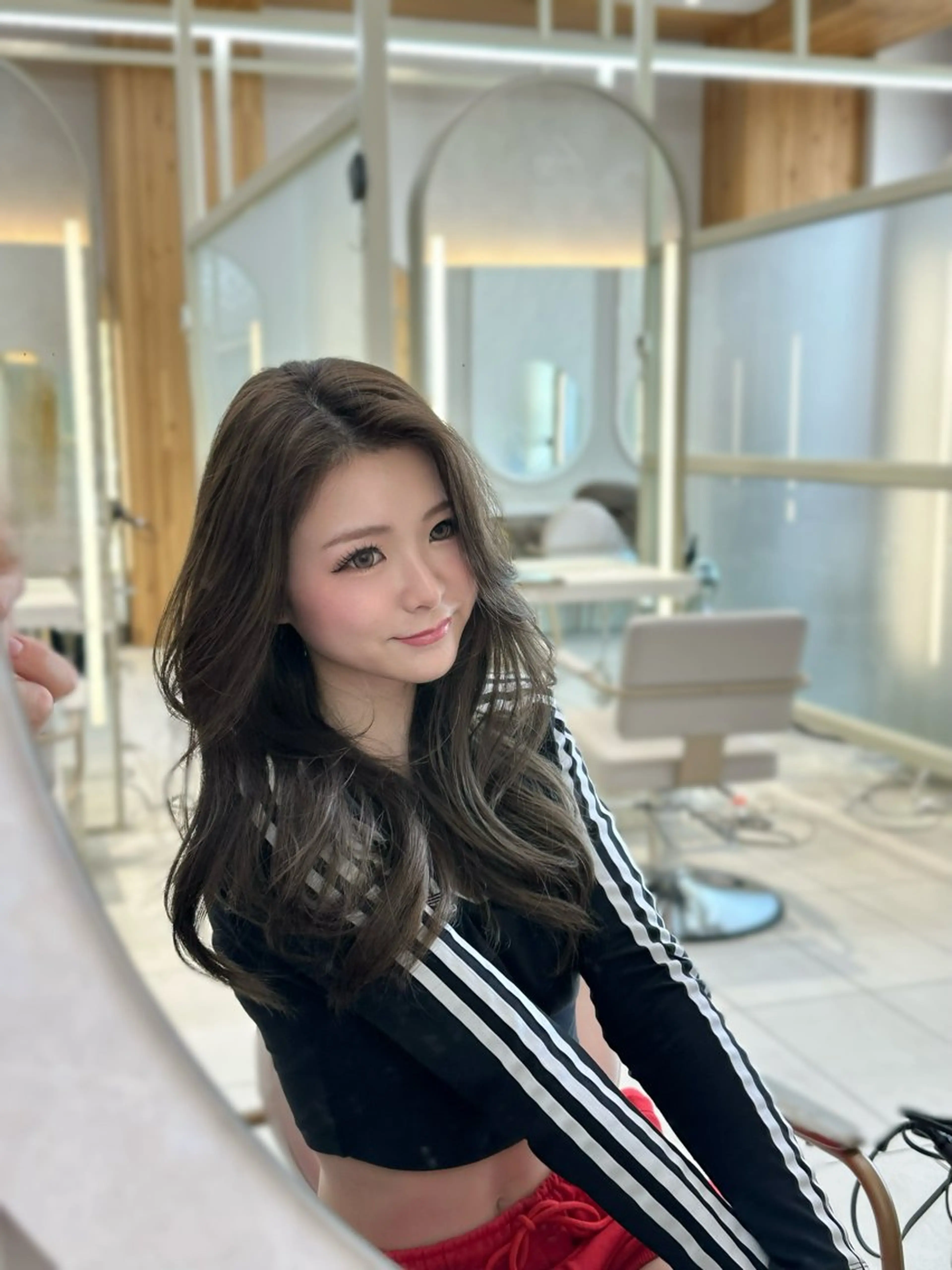 ロング 似合わせレイヤー/ 透明感カラーのヘアスタイル