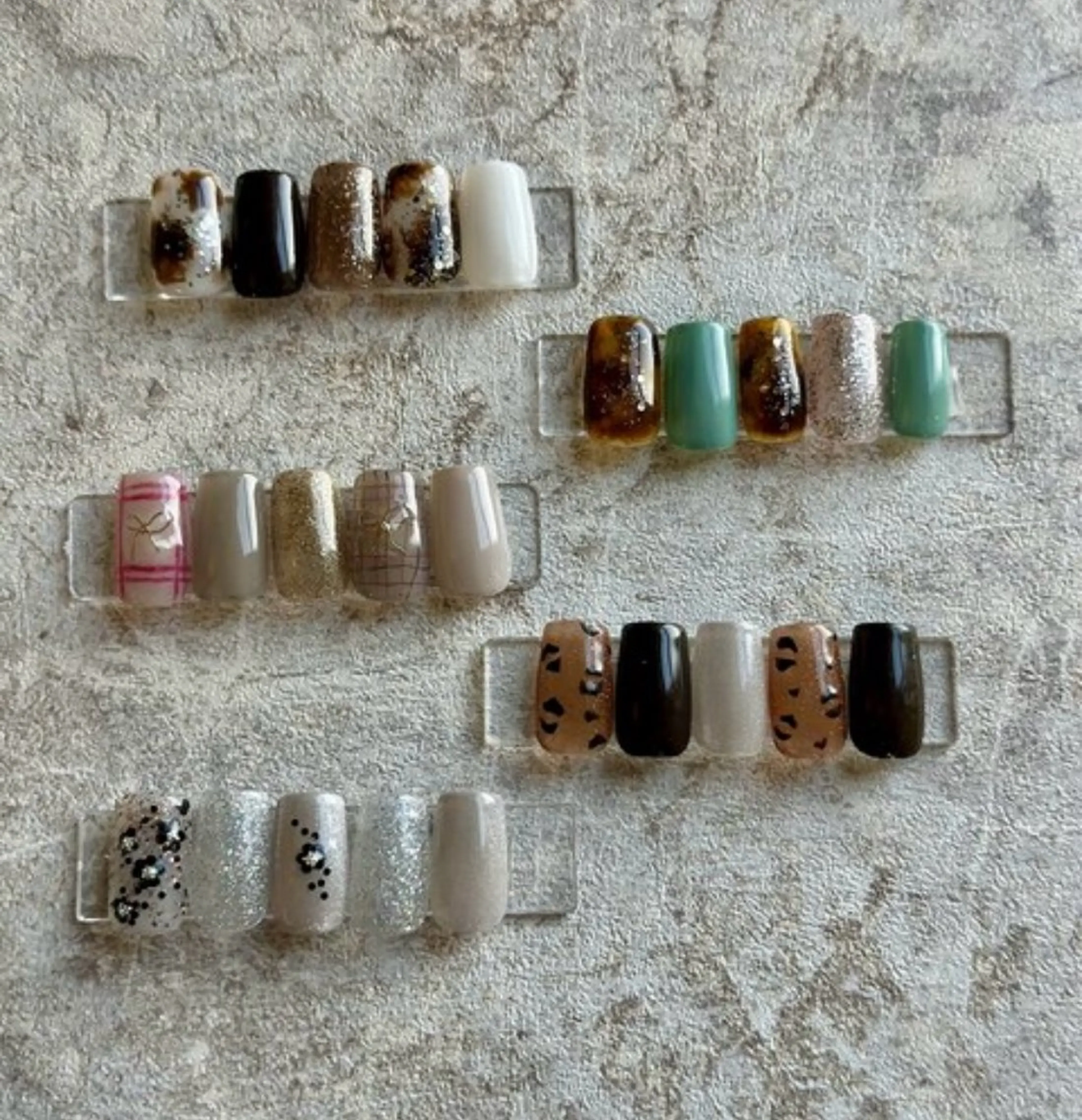 ネイル ATELIER Moon所属・ATELIER Mo on Hiromiのネイルデザイン