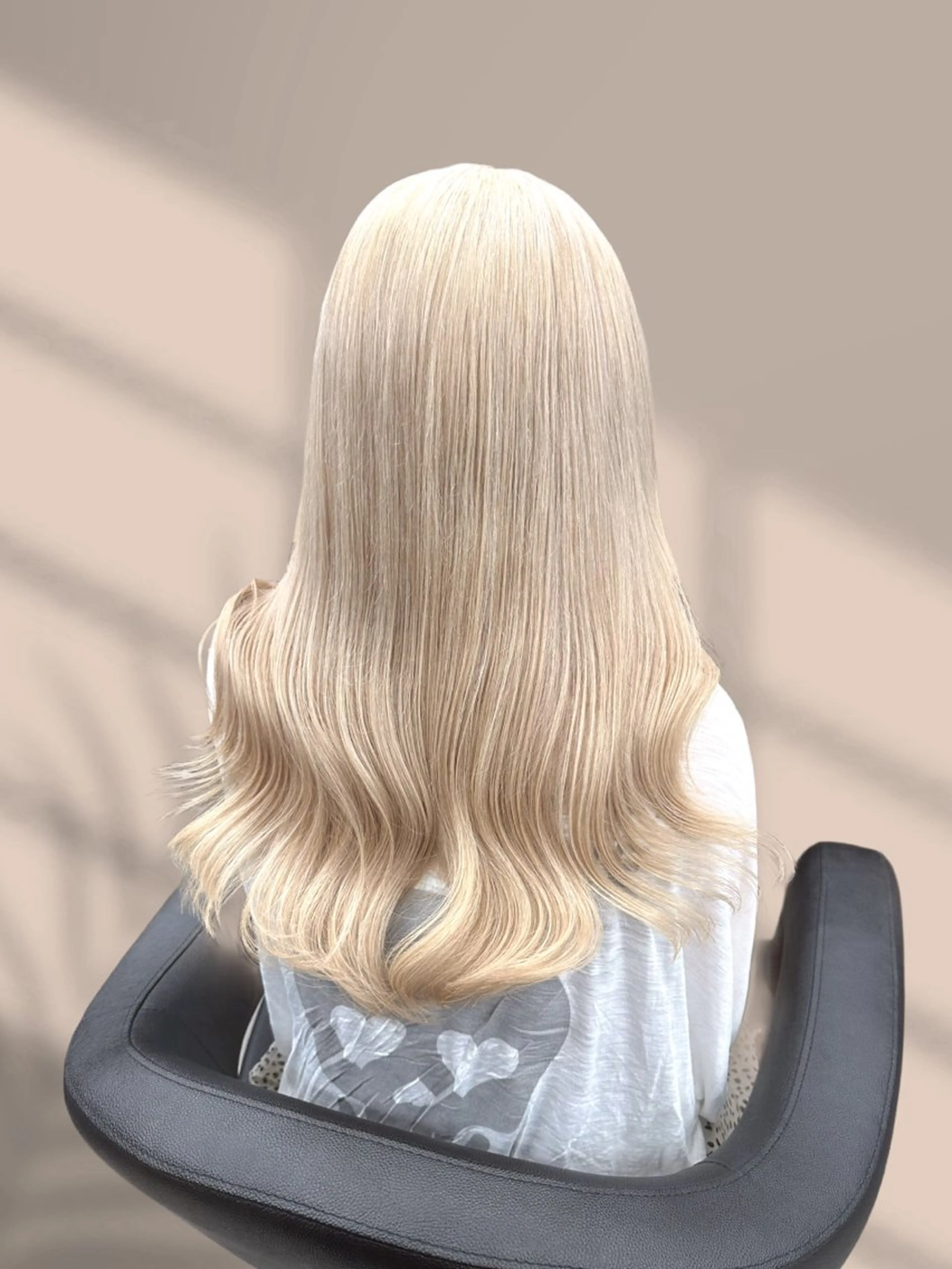 ロング カラー ヘアカラー くすみミルクティー／ ブラウン🪡TOWAのヘアスタイル