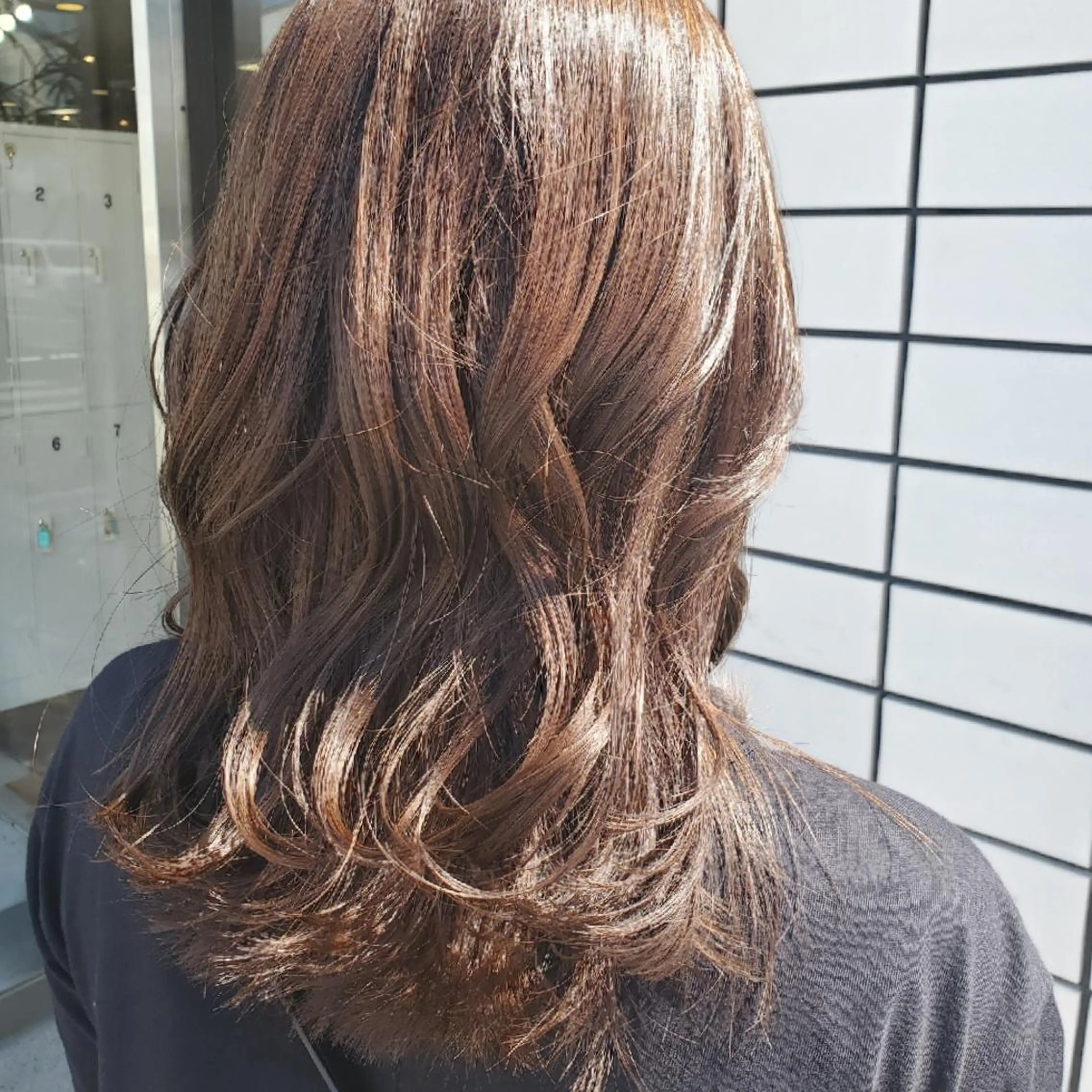 セミロング カラー ベージュカラー M-style所属・杉本 拳史朗のヘアスタイル