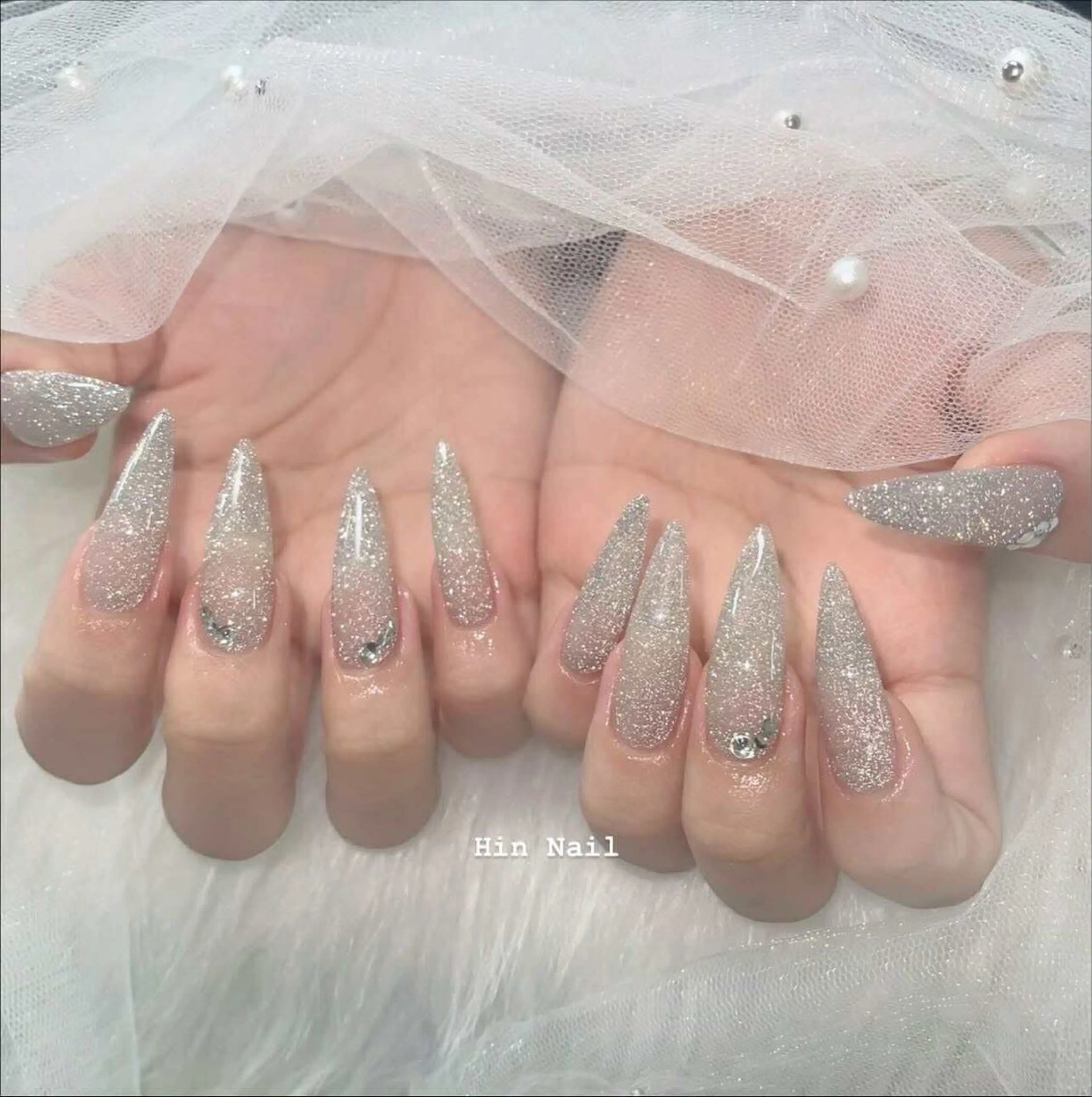 ネイル ストーンネイル ハンドネイル Hin Nail Osaka所属・Hin Nailsのネイルデザイン