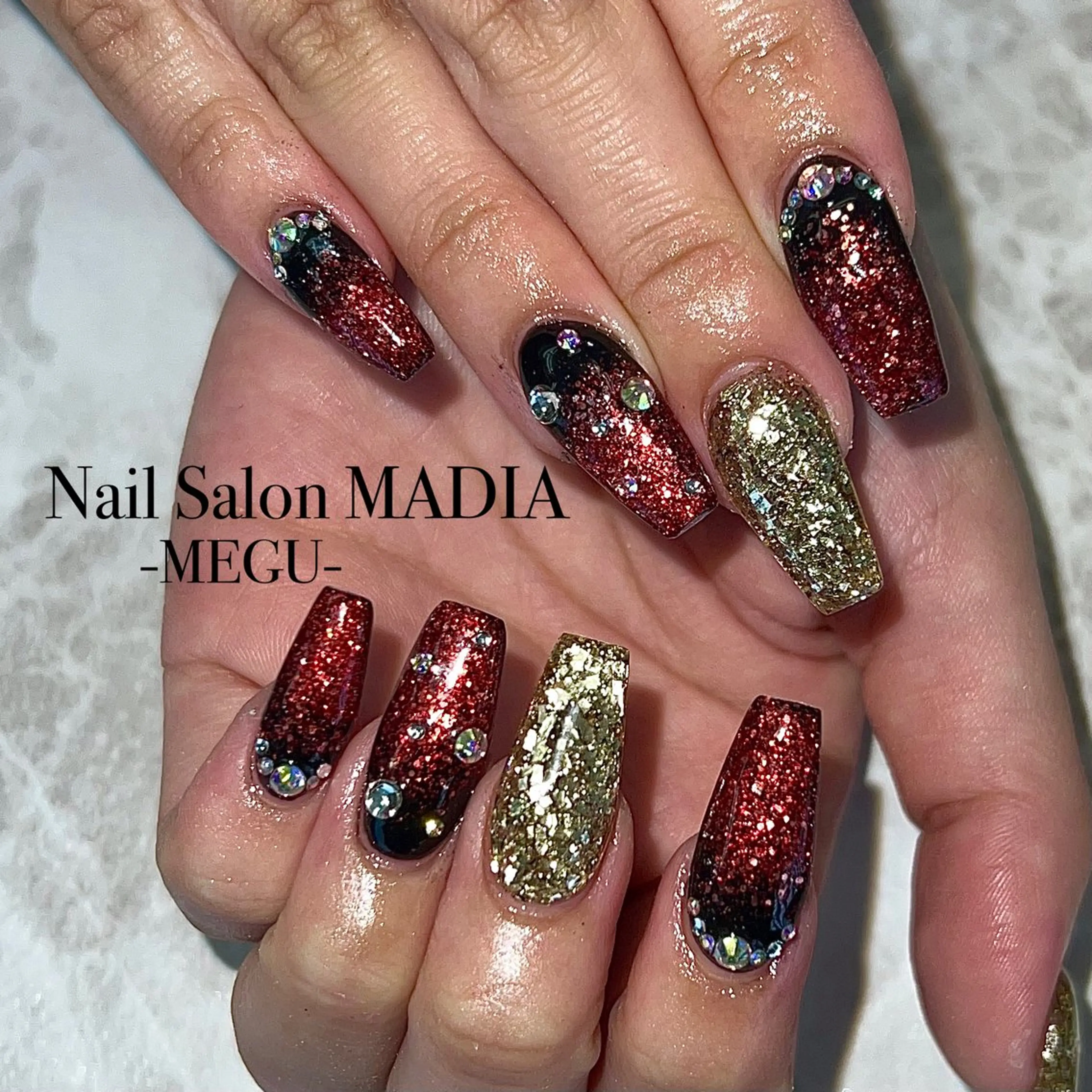 ネイル MADIA藤沢所属・MADIA MEGUのネイルデザイン