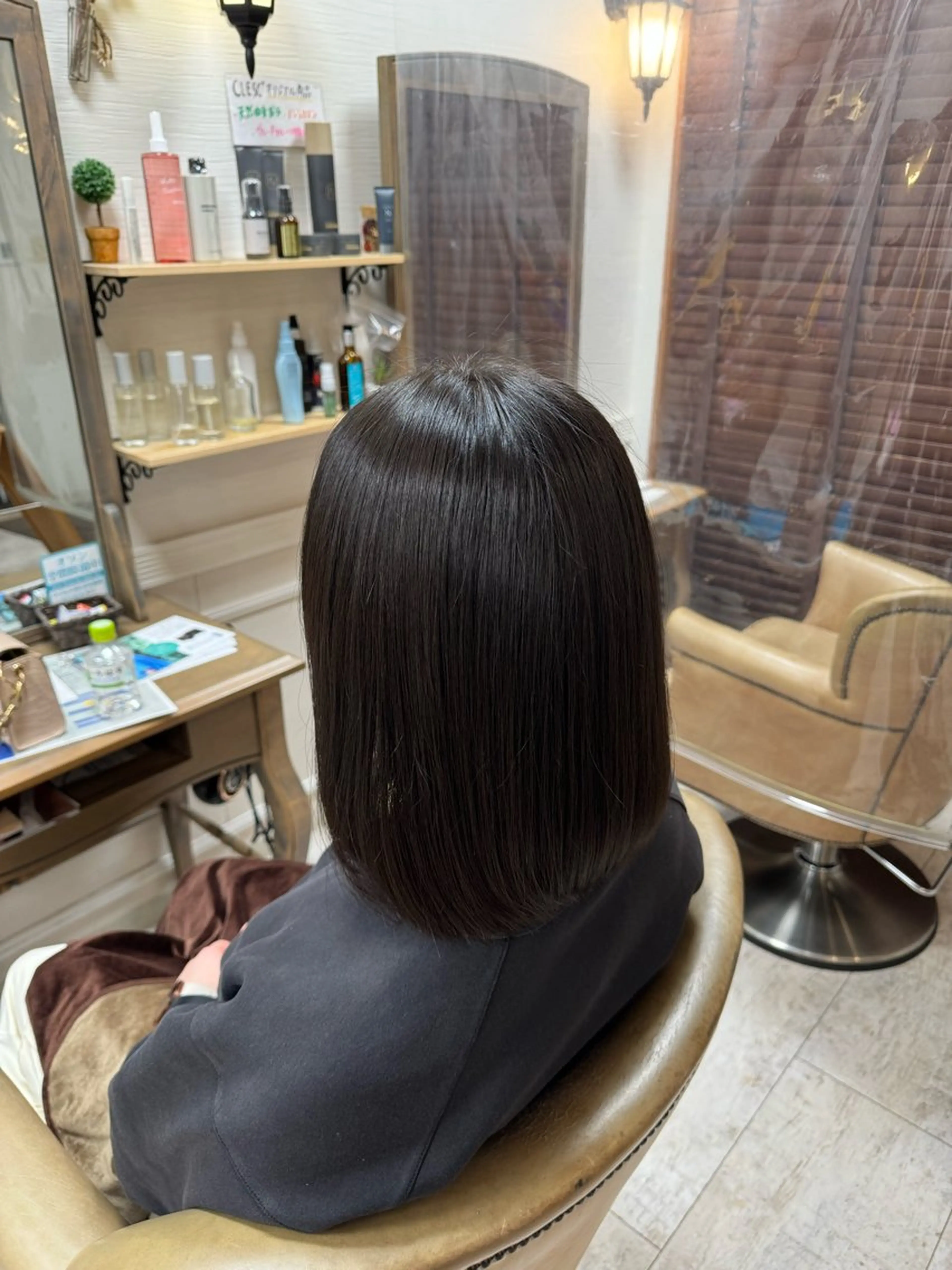 ミディアム カラー 鶴田 琴美のヘアスタイル