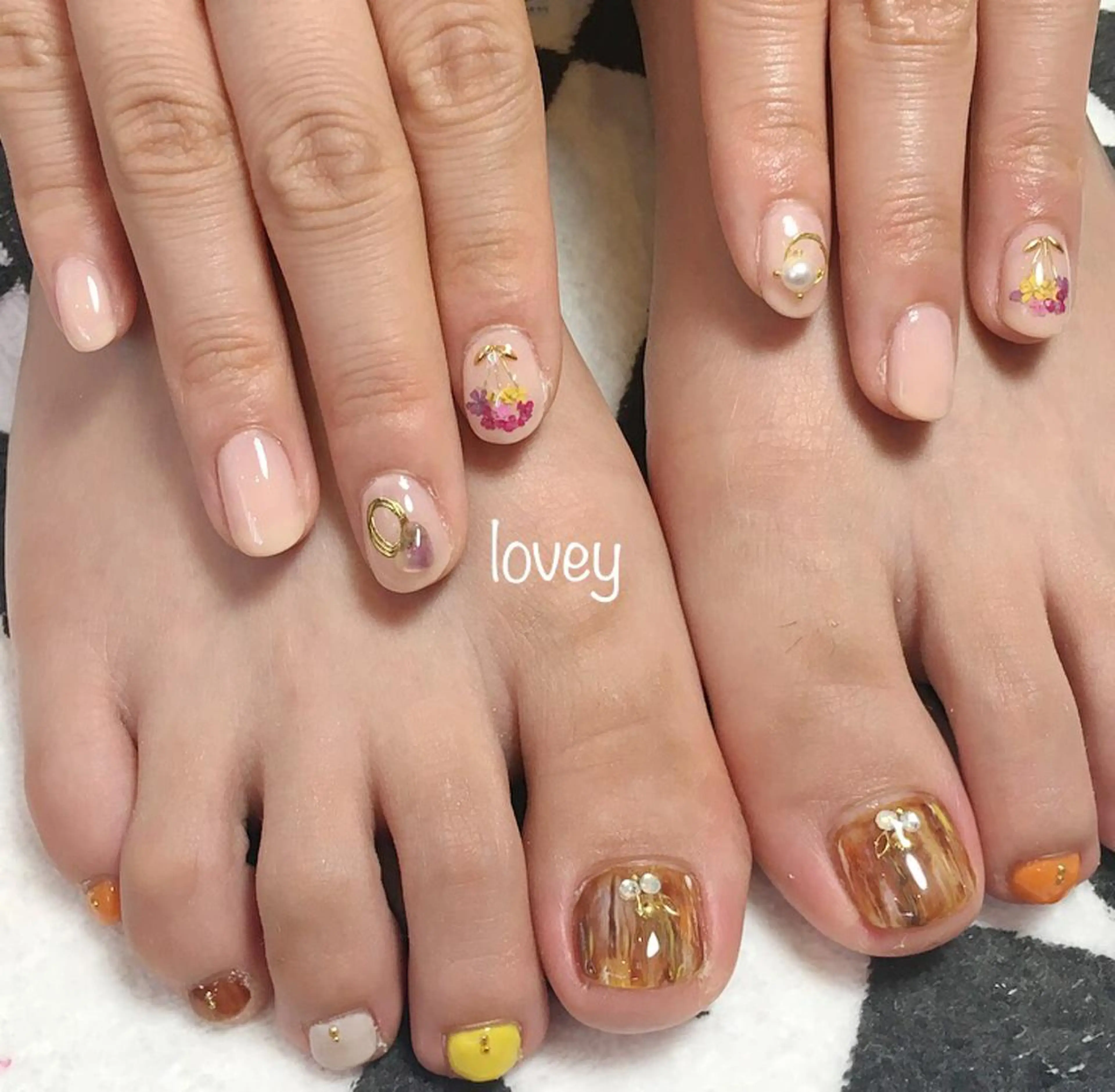 ネイル プライベートサロン loveyのネイルデザイン