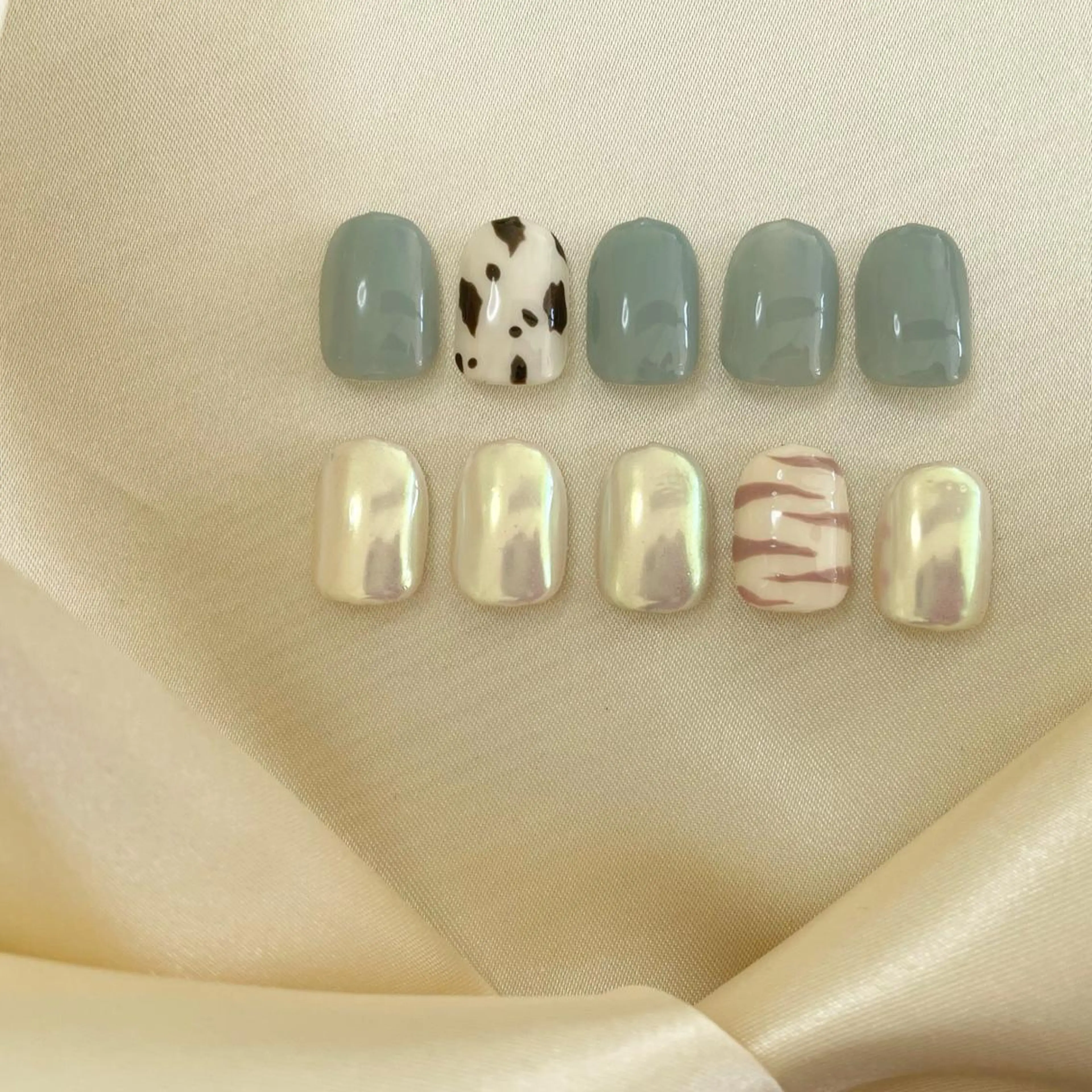 ネイル アニマル柄 ハンドネイル essence所属・pétit maakoのネイルデザイン