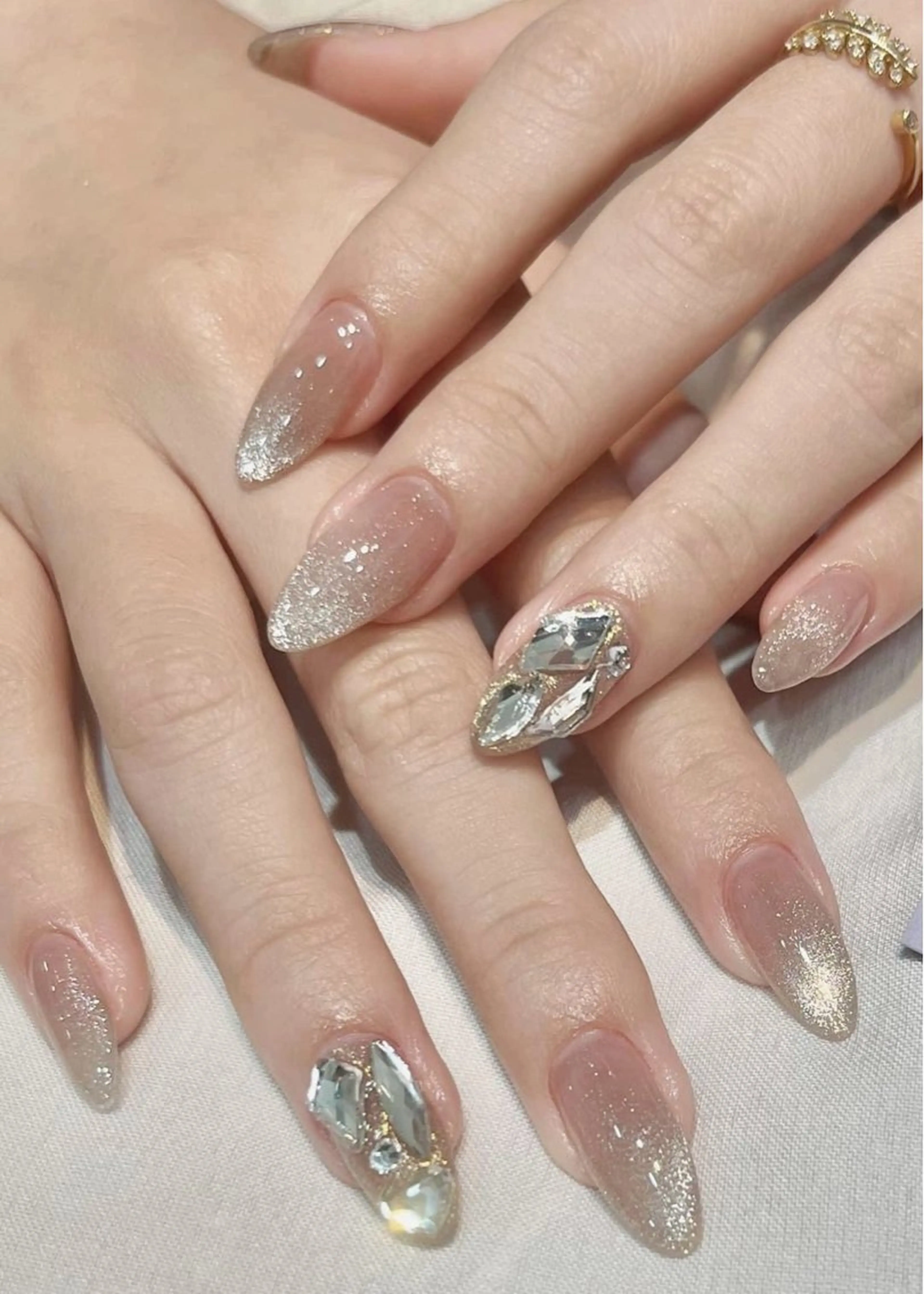 ネイル モナ& あきのネイルデザイン