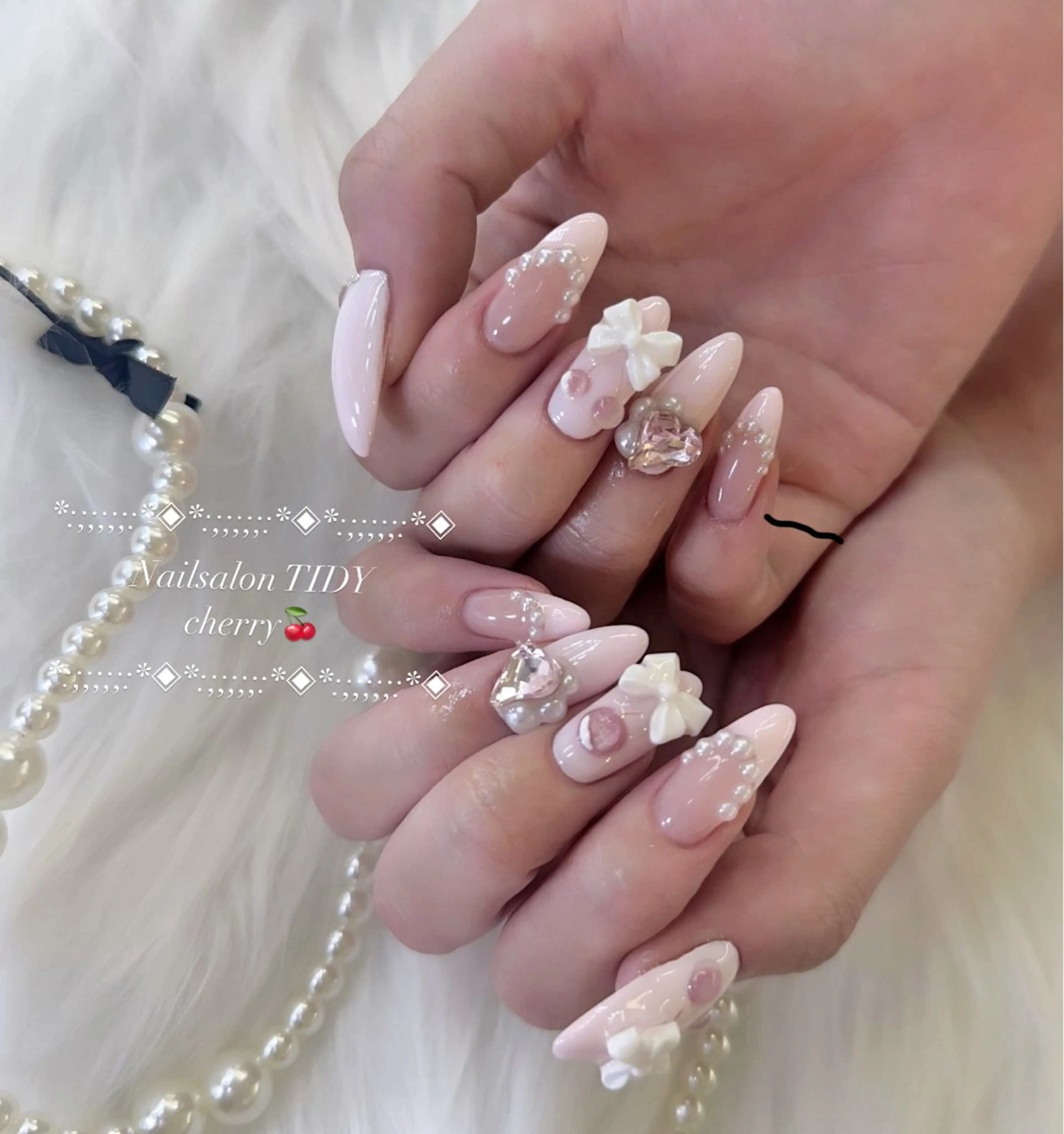 ネイル フットネイル ジェルネイル キラキラネイル 韓国ネイル マグネットネイル ハンドネイル TIDY M&Mのネイルデザイン