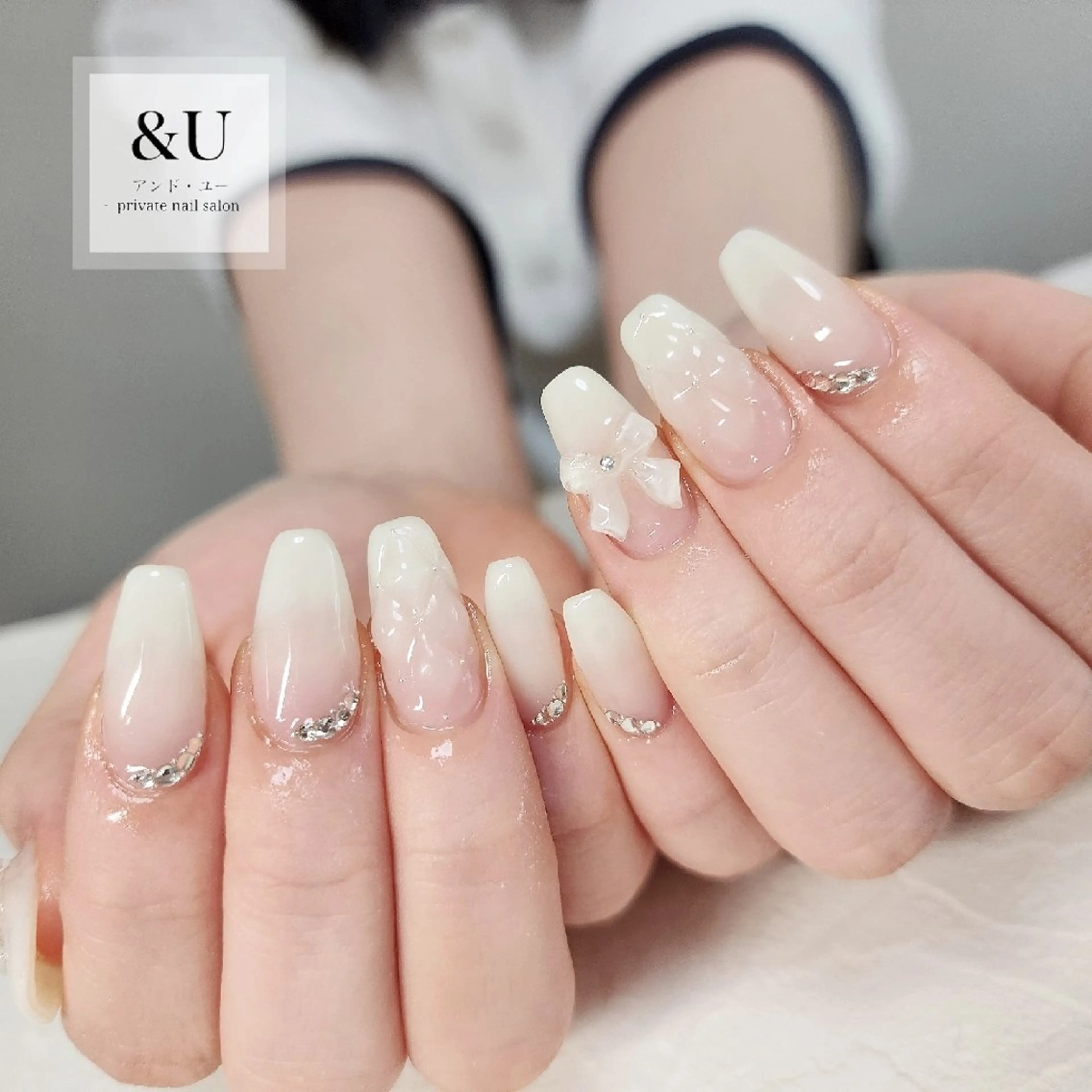 ネイル グラデーション ロングネイル リボン ＆Ｕ (アンド・ユー)のネイルデザイン