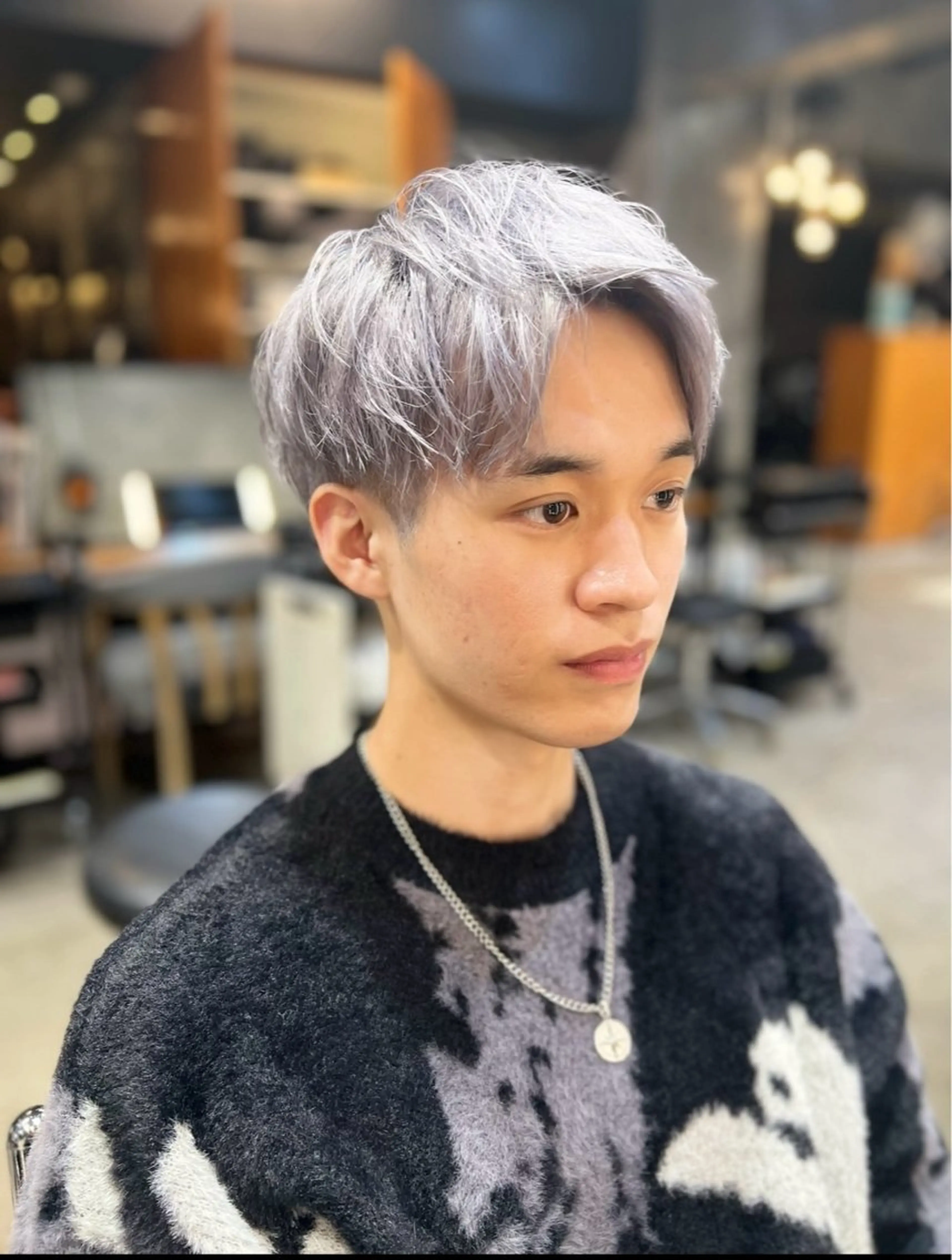 カラー メンズ メンズブリーチ 刈り上げ ブリーチ シルバー ホワイトシルバー ヘアカラー GO TODAY 原宿本店所属・🎁曲がる縮毛矯正 /DAIKIのヘアスタイル