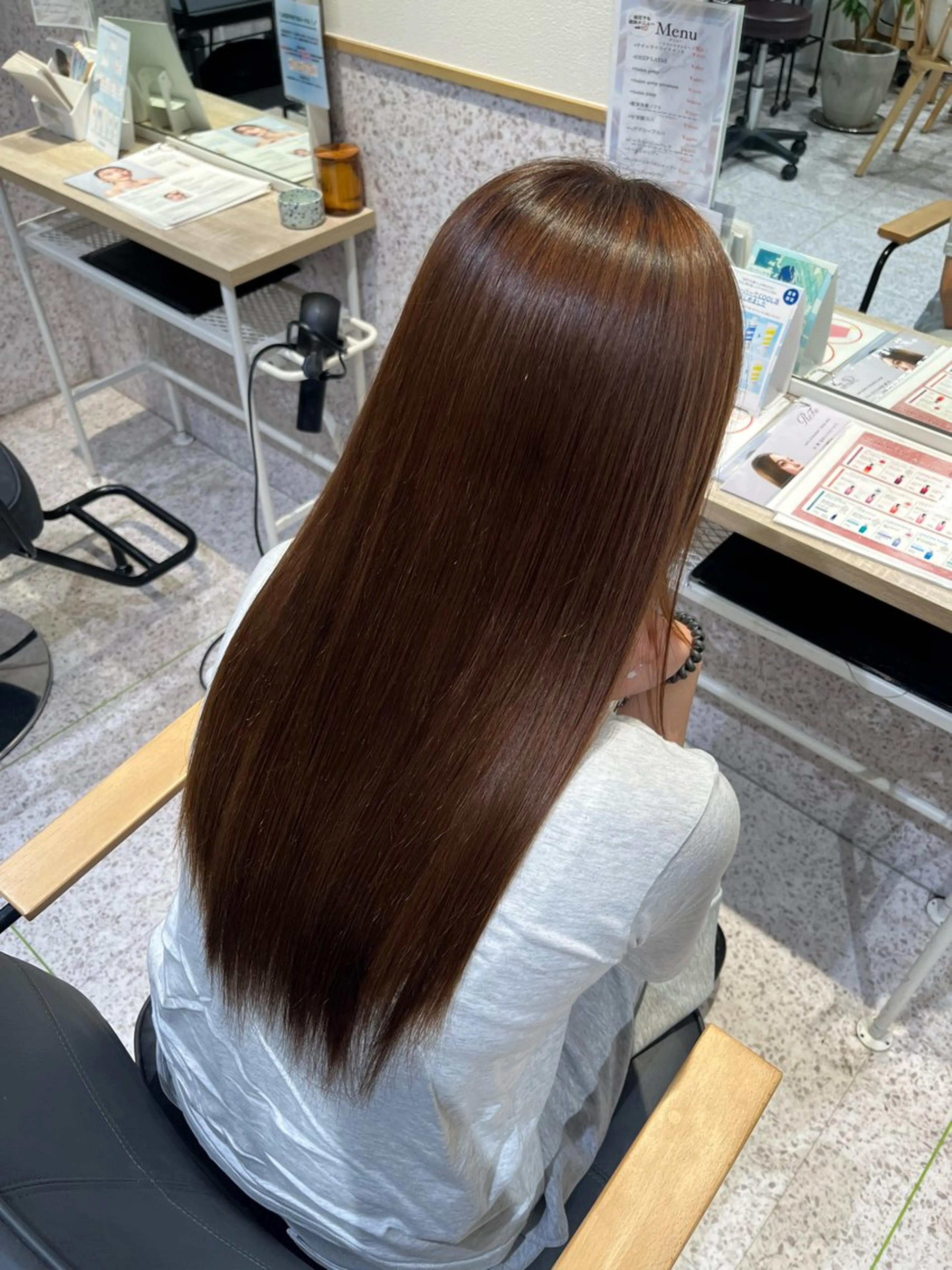 ロング 顔周りカット ハイライト 髪質改善 韓国風ヘア 縮毛矯正 ヘアカラー 艶カラー/髪質改善 ミサキのヘアスタイル