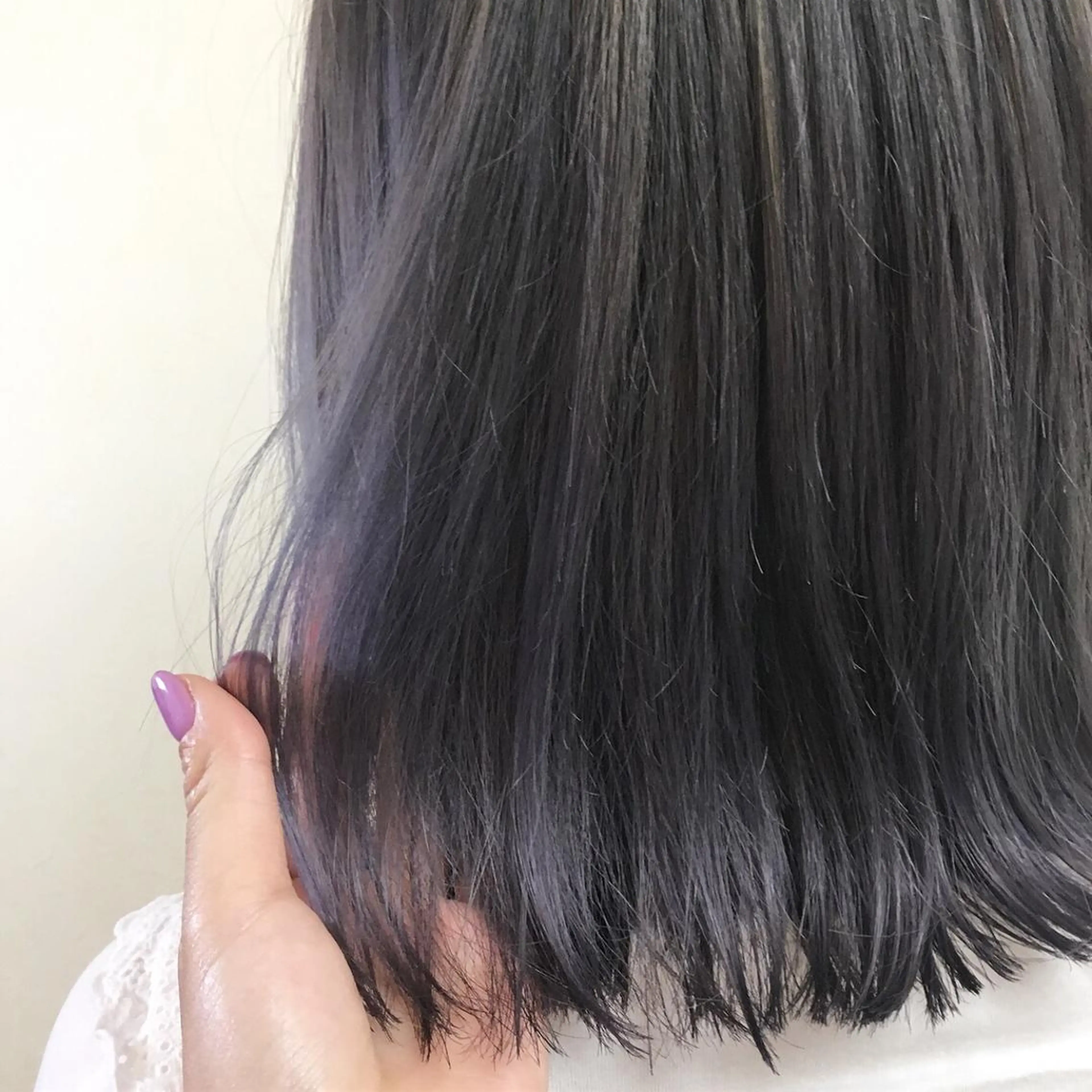 カラー 工藤 綾華のヘアスタイル