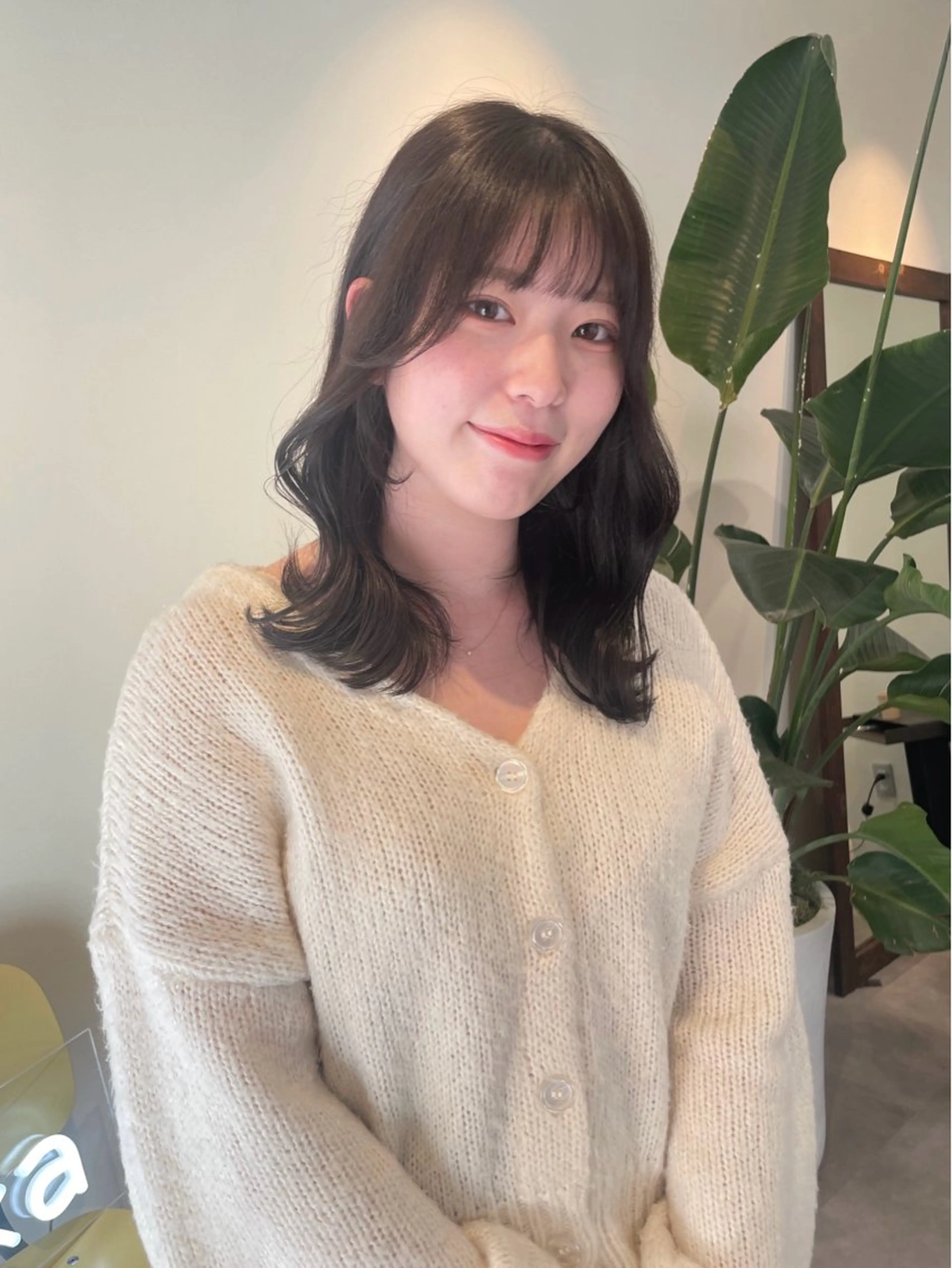 セミロング カラー ヘアカラー トリートメント 若月 あやかのヘアスタイル