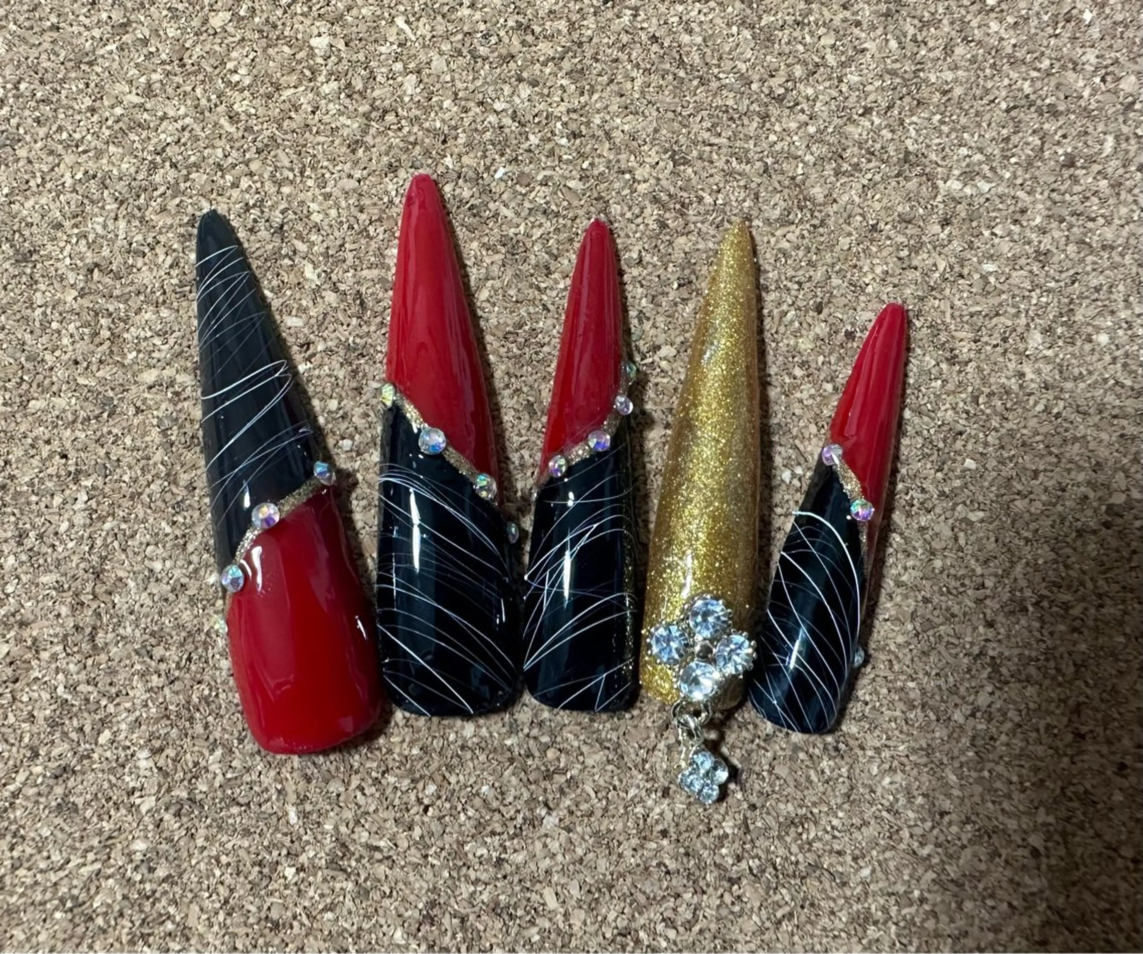 ネイル チークネイル 成人式 長さ出し フットネイル ジェルネイル grace グレースのネイルデザイン