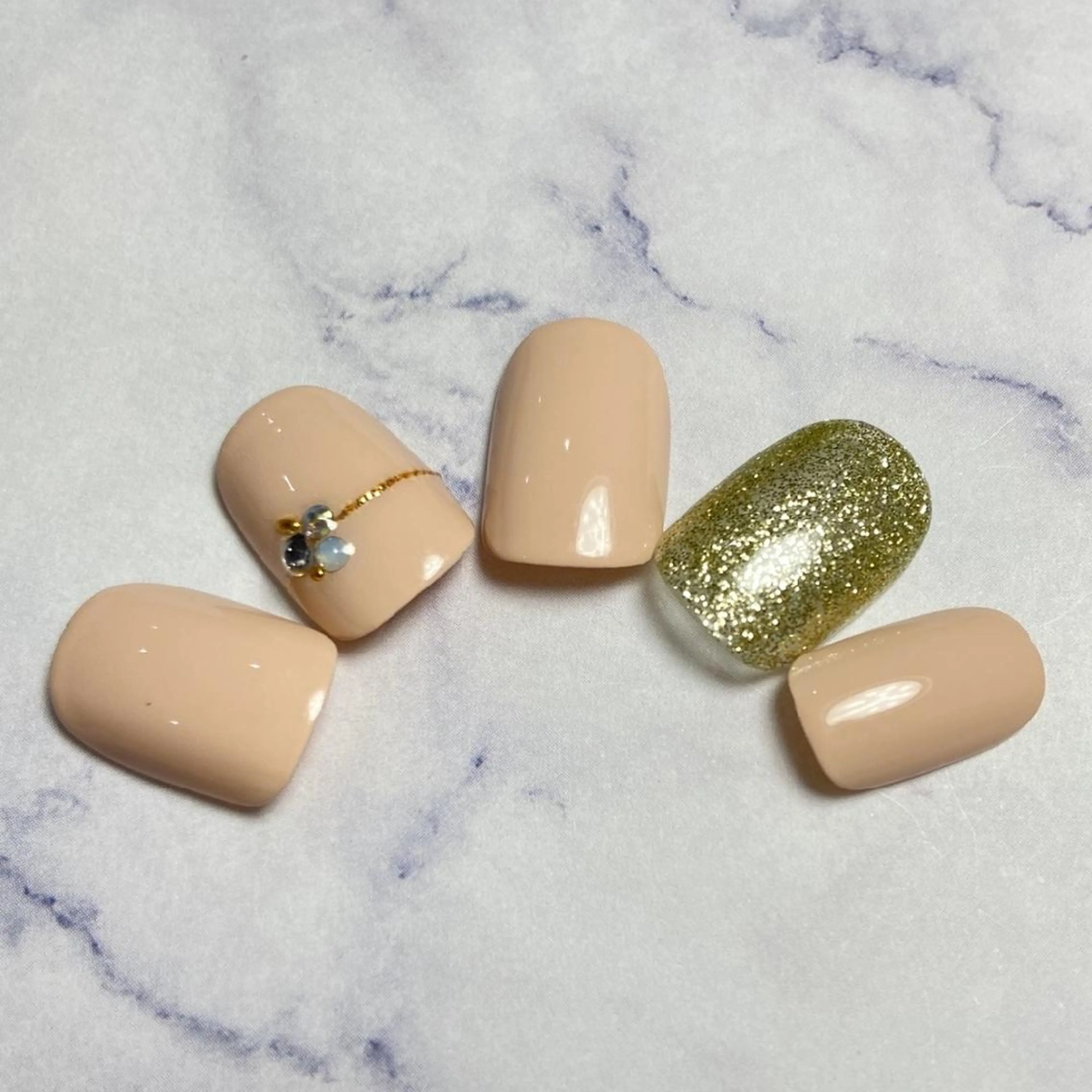ネイル アートネイル ワンカラーネイル ハンドネイル Nail&eye Belire 新宿のネイルデザイン
