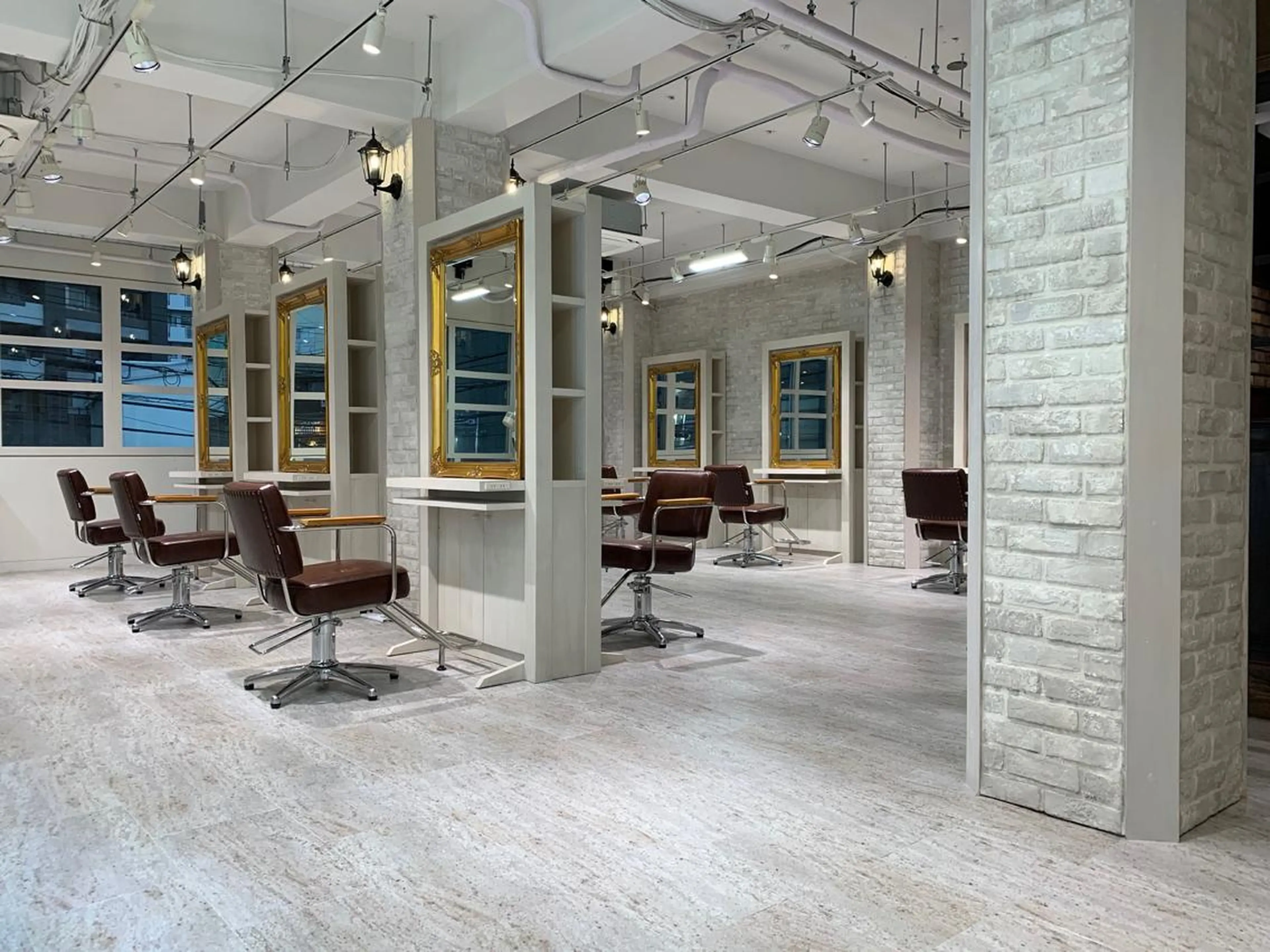 salowin自由が丘COMS所属・白井 秀太郎のヘアスタイル