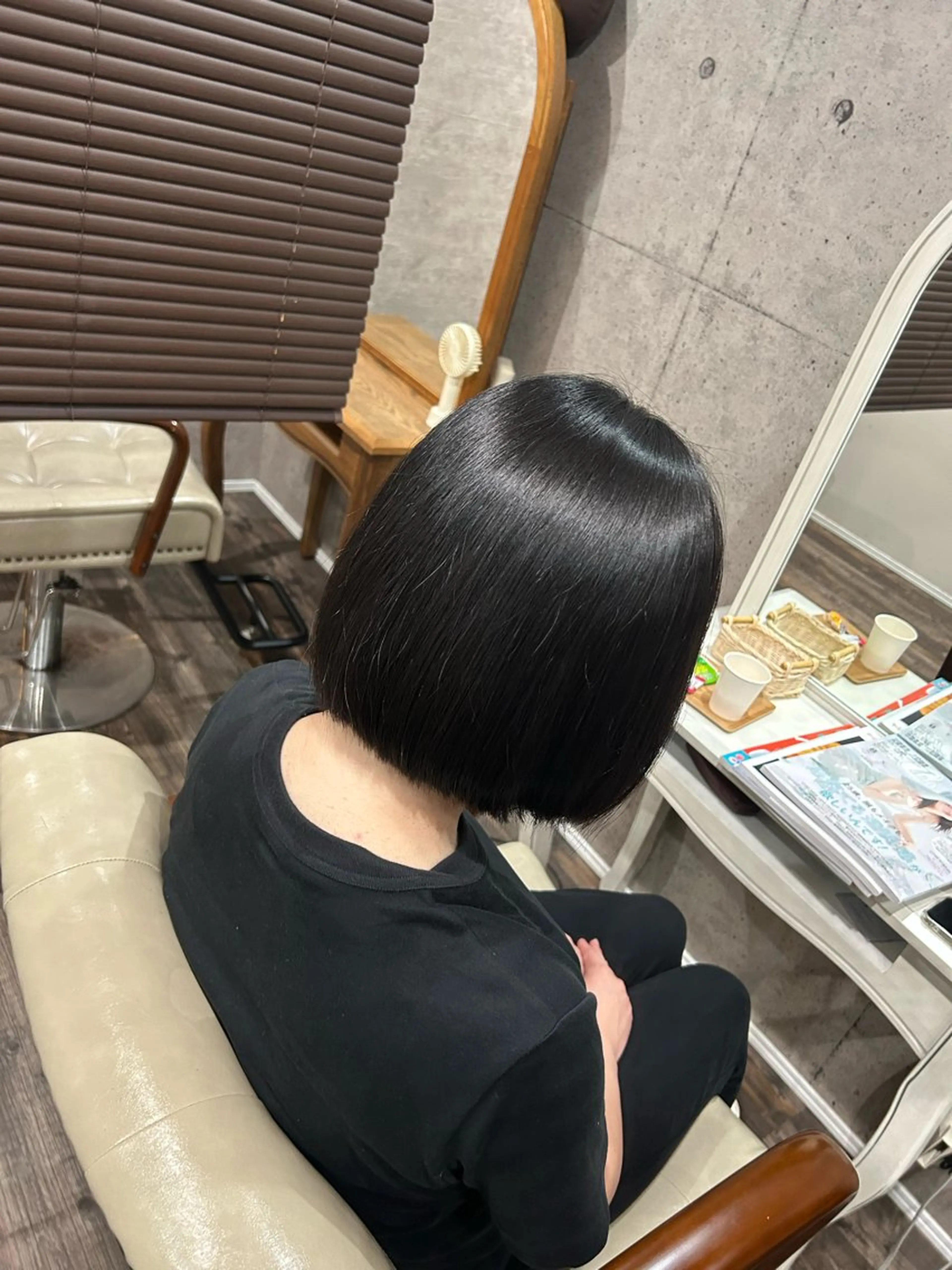 ミディアム 縮毛矯正 今野 詩音のヘアスタイル