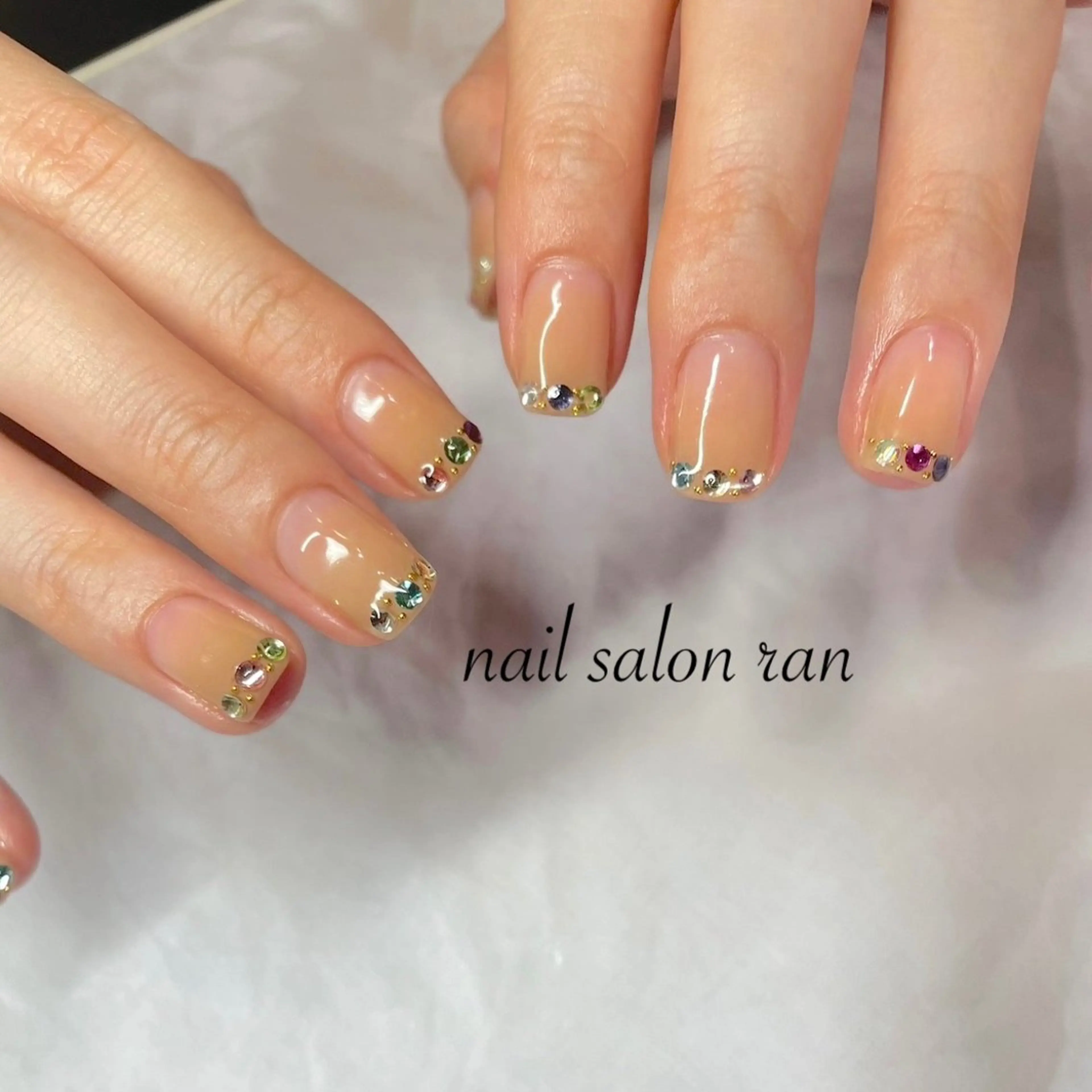 ネイル フレンチネイル グラデーション キラキラネイル ストーンネイル ハンドネイル ハンドケア nailsalon ranのネイルデザイン