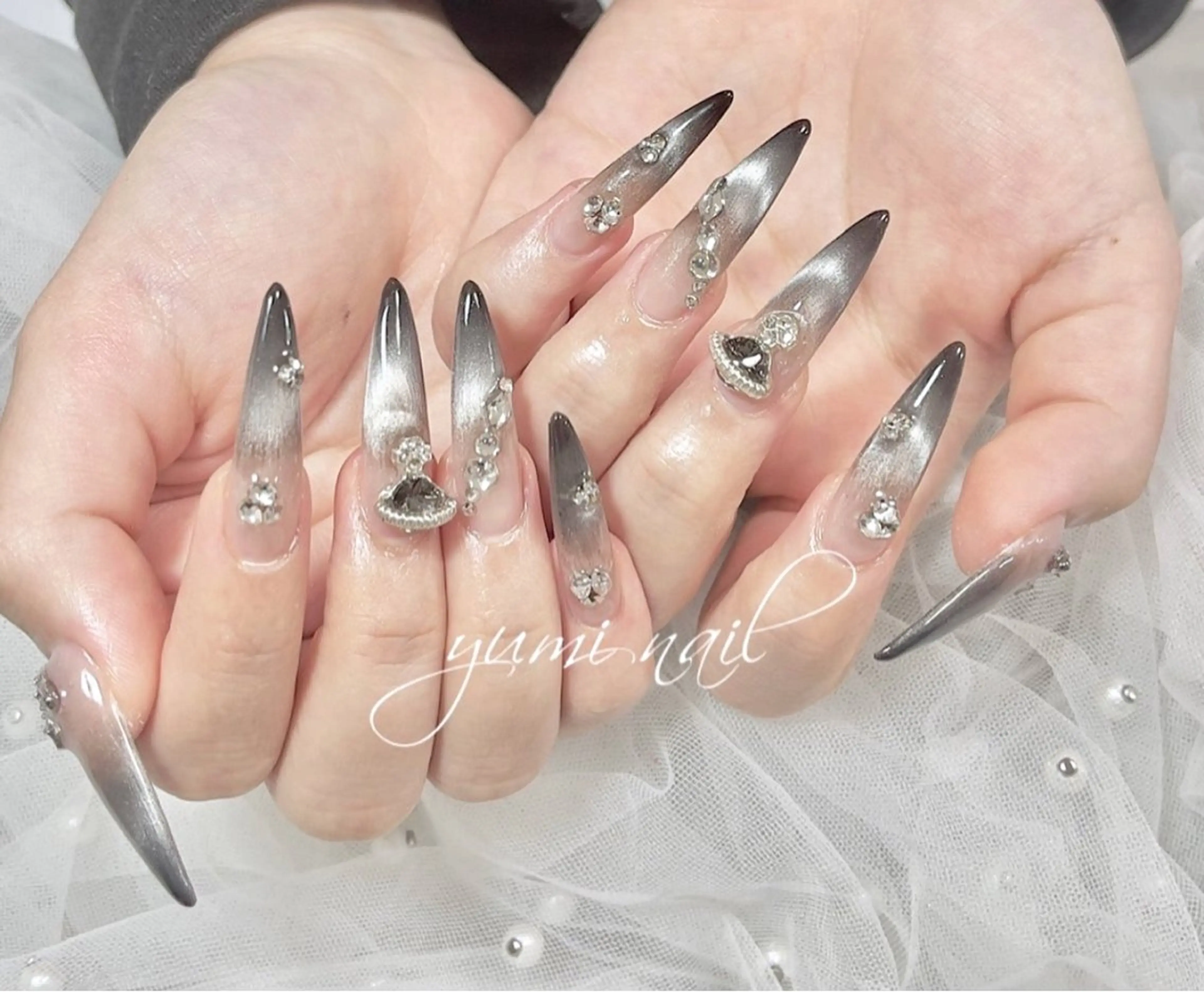 ネイル 𝐲𝐮𝐦𝐢🎀 長さ出しデザイン専門のネイルデザイン