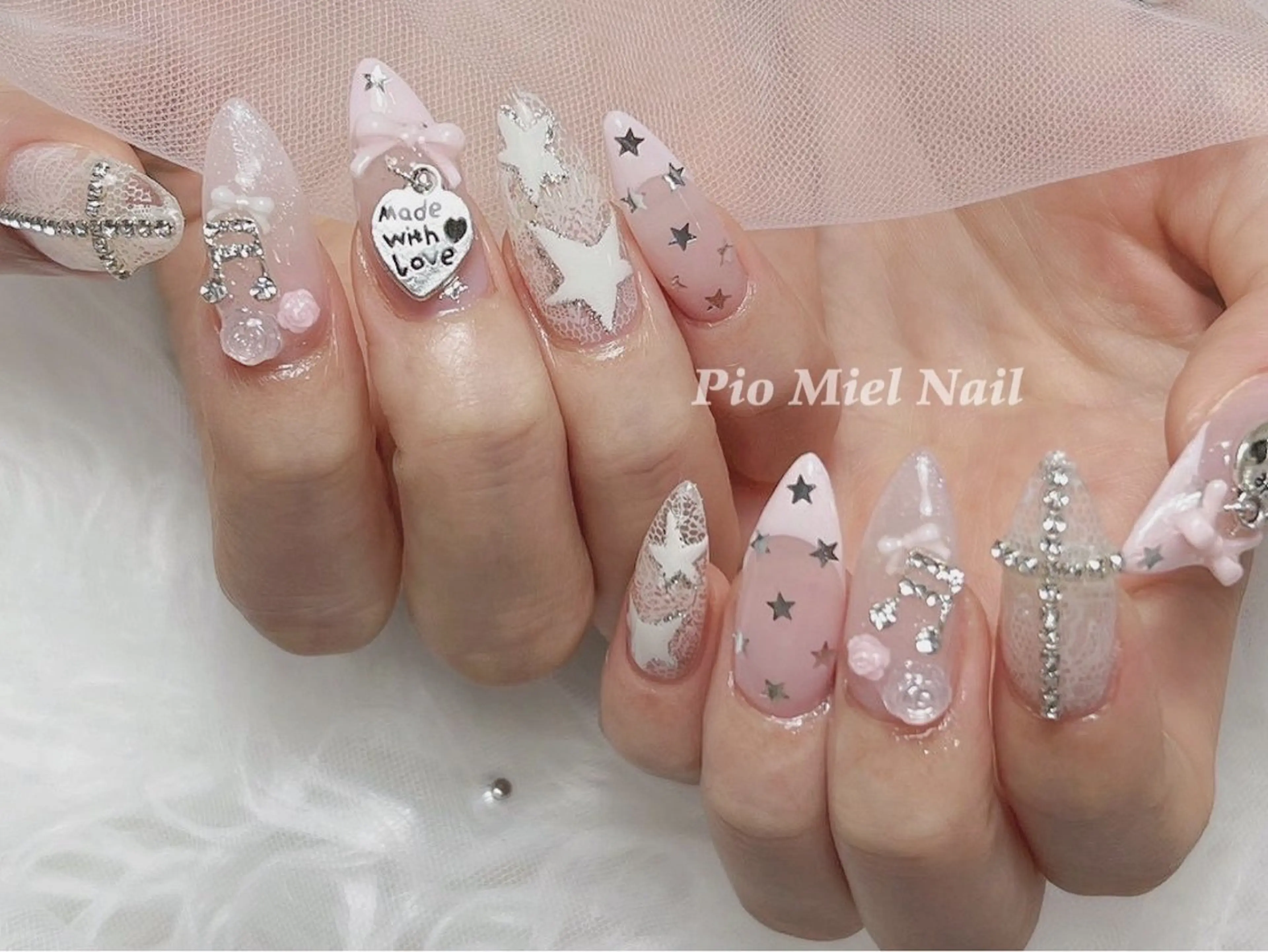 ネイル ハンドネイル HANA 長さだしのネイルデザイン