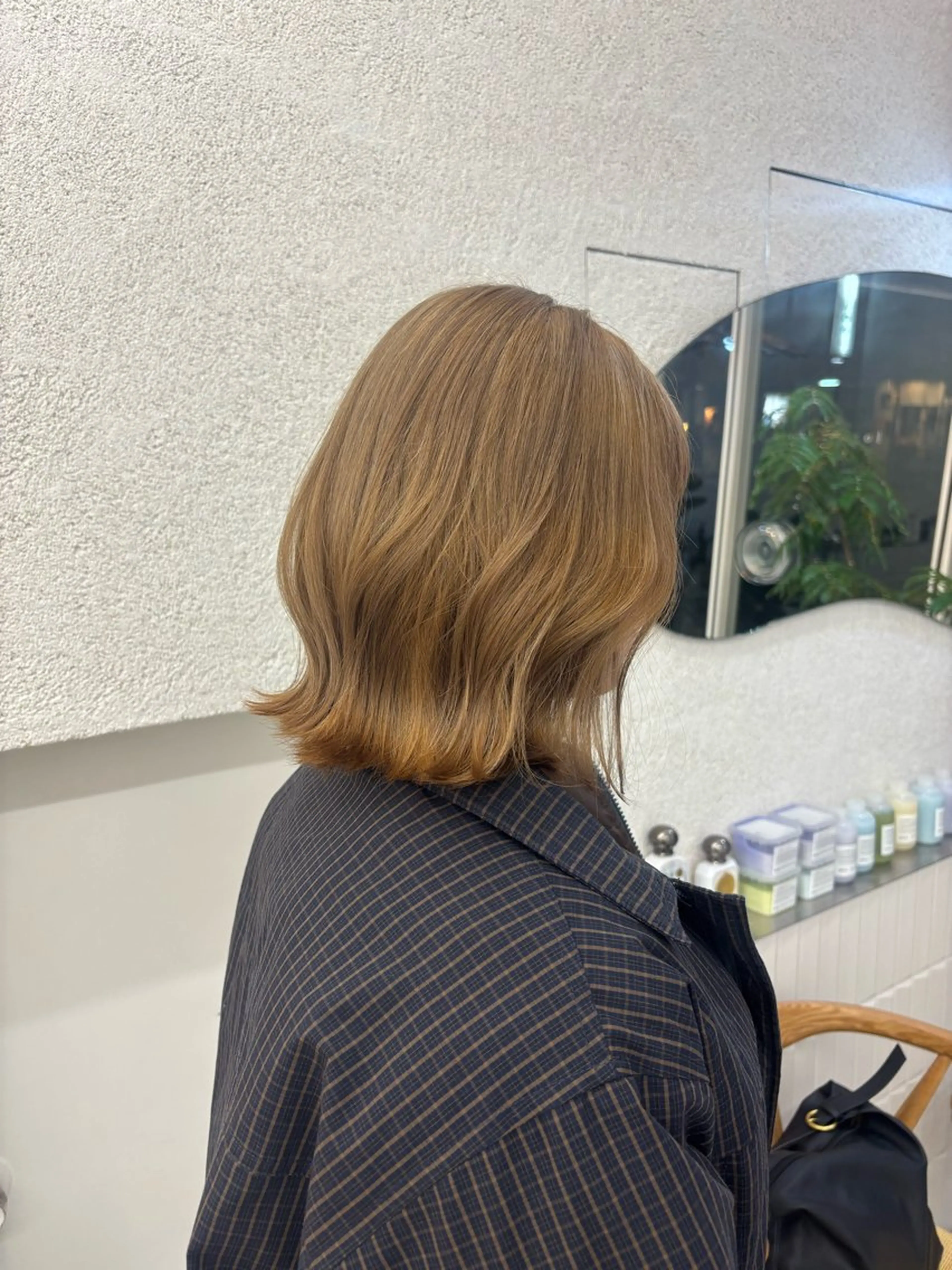 ミディアム カラー ヘアカラー 🧸ミルクティー／ 顔周りレイヤー/ミクのヘアスタイル