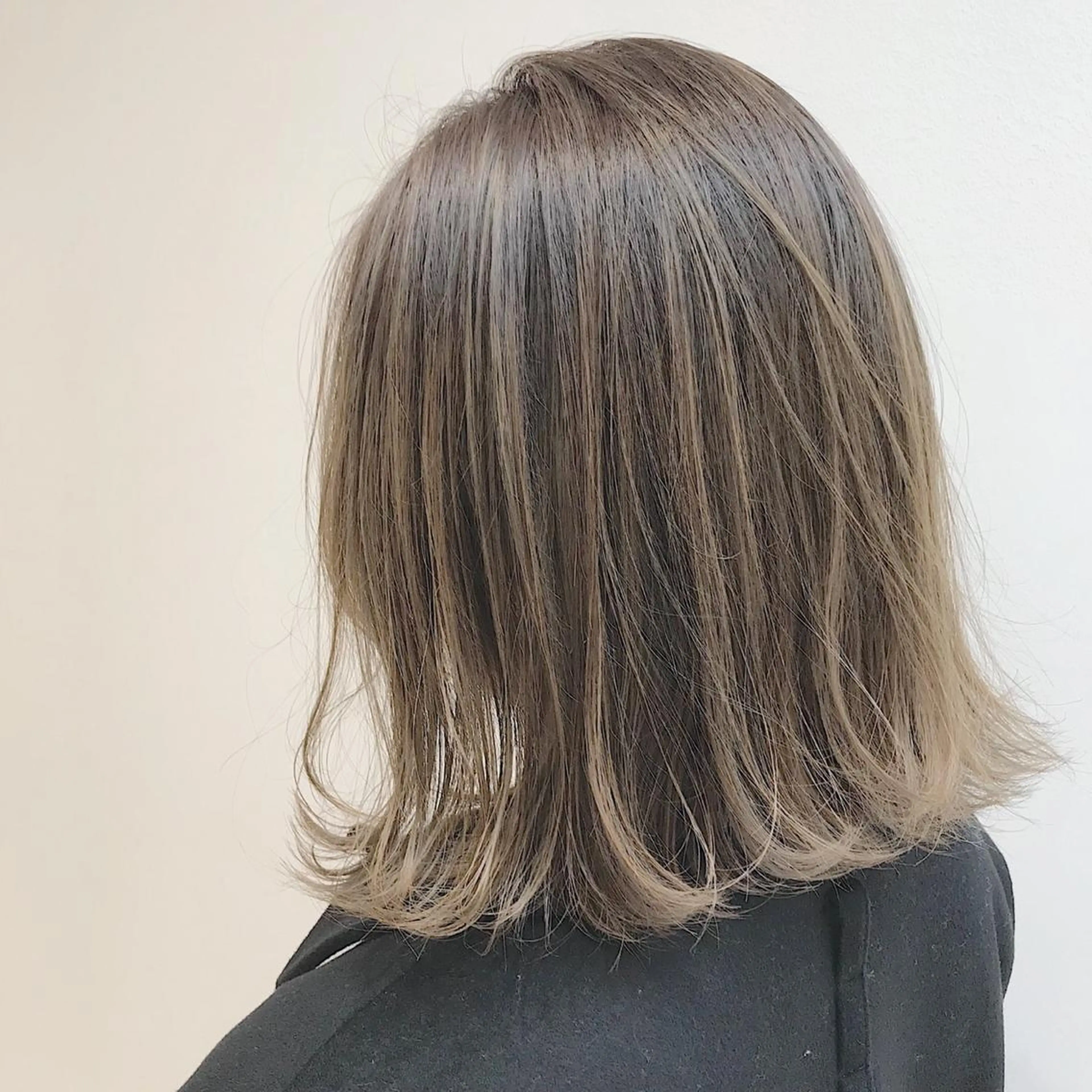 ミディアム カラー 透明感カラー 韓国風愛されヘア 🇰🇷RITO🎀のヘアスタイル