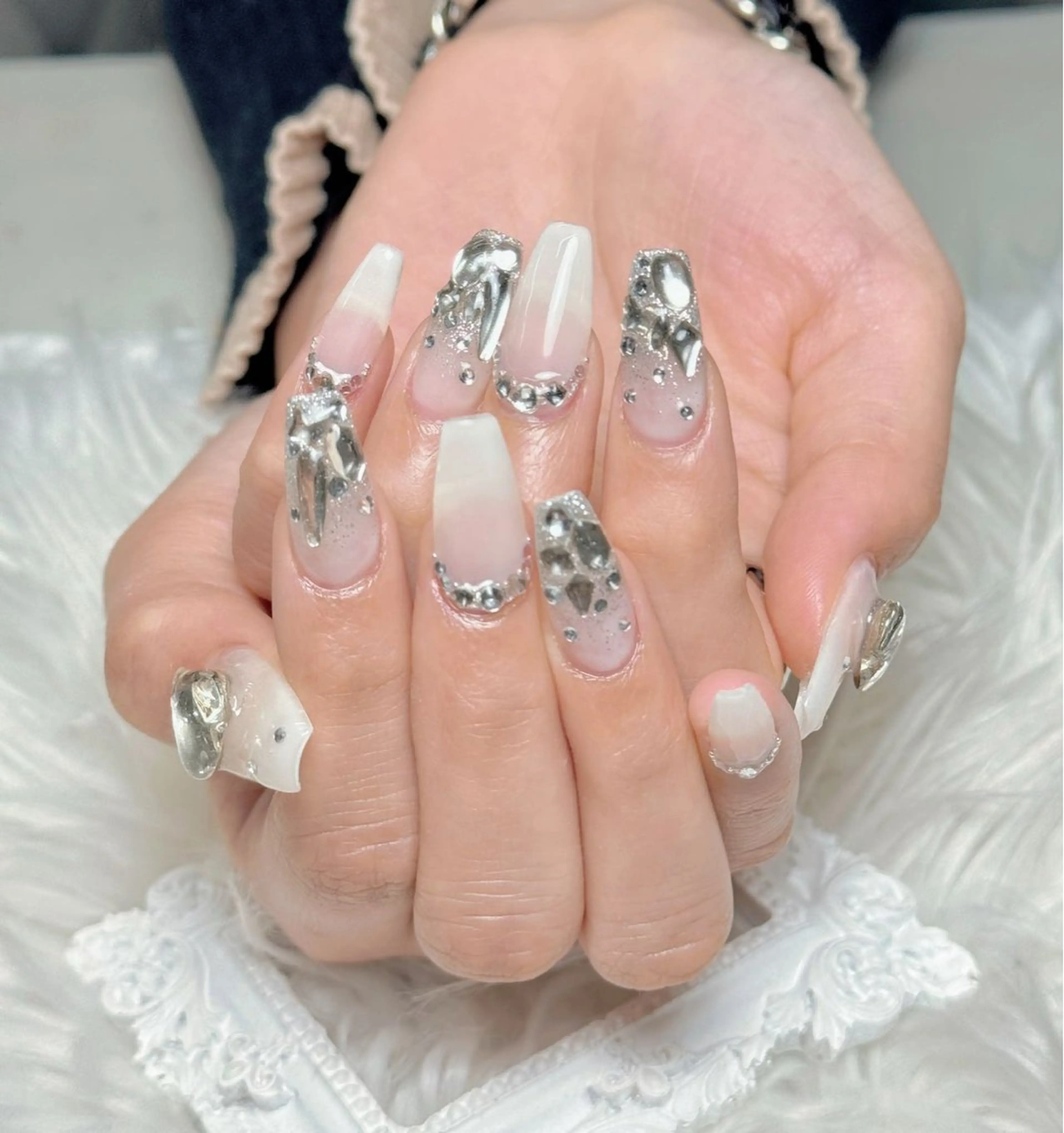 ネイル 長さ出し フレンチネイル ジェルネイル ガラスフレンチ 韓国ネイル ハンドネイル ハンドケア For U nail スカルプ専門店のネイルデザイン