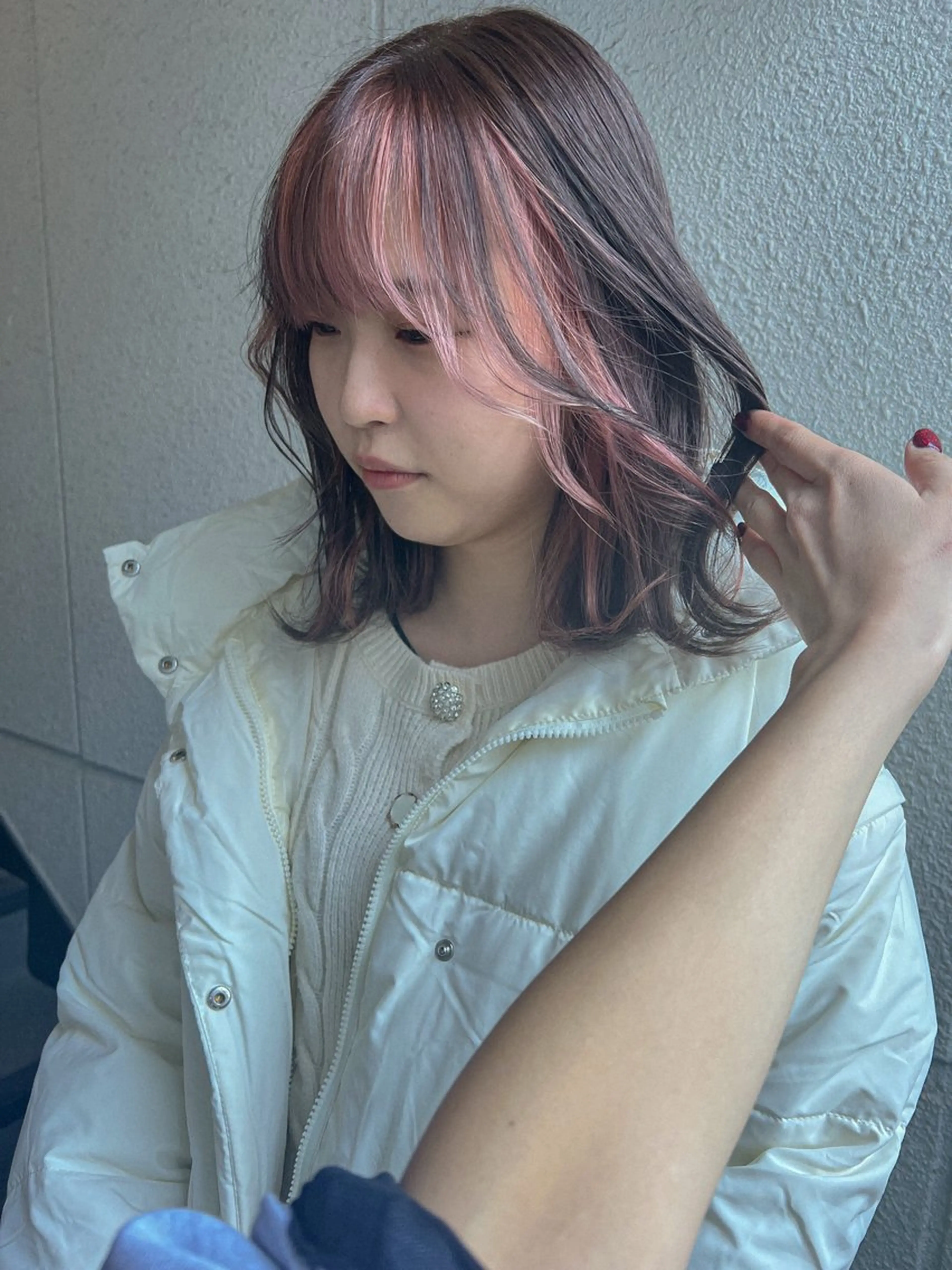 ミディアム カラー ベージュカラー ブラウンカラー ピンクカラー ピンクベージュ カラーパティシエ facce🌼ikoのヘアスタイル