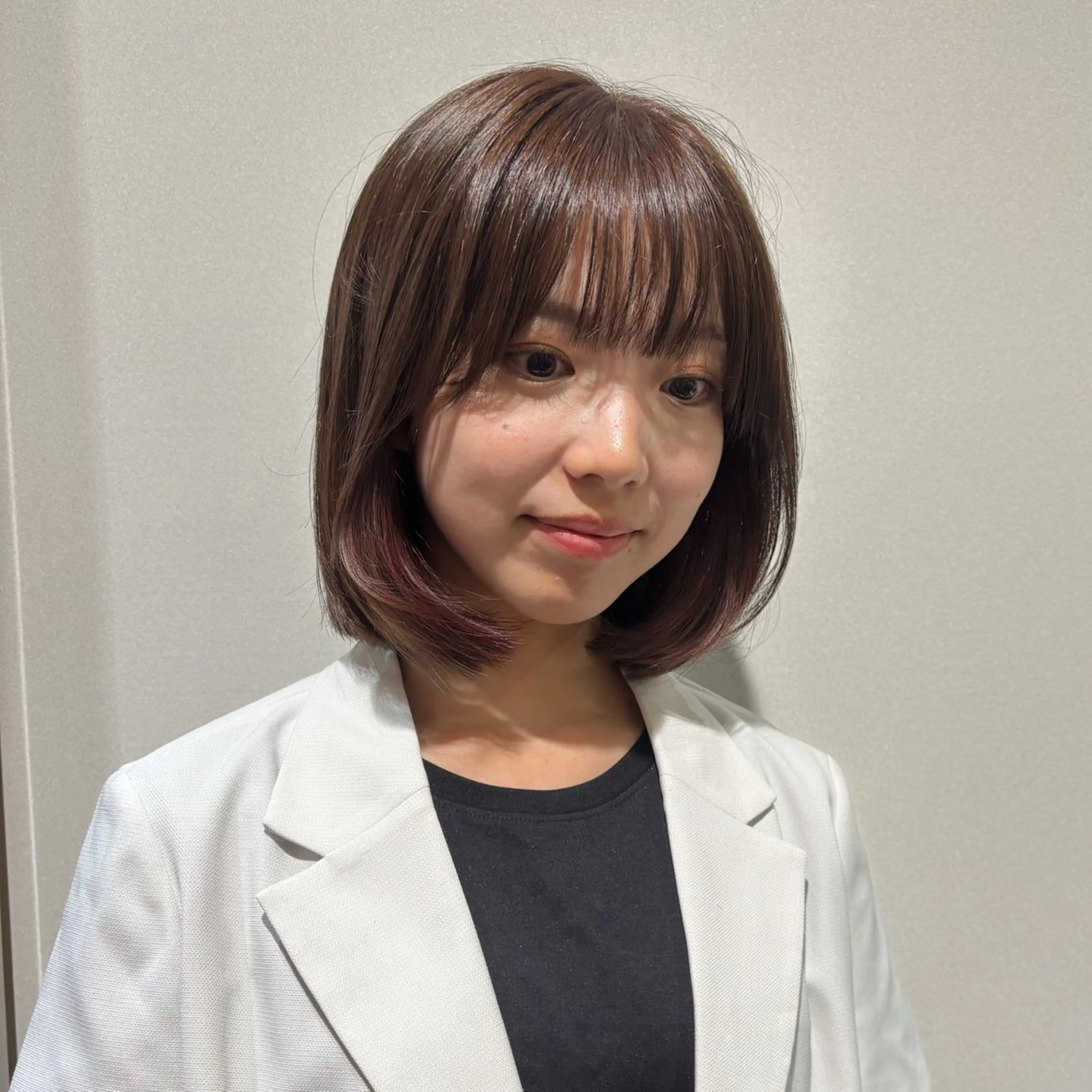 カラー ピンクカラー ボブ グレージュ🐰透明感 カラー🫧akihoのヘアスタイル