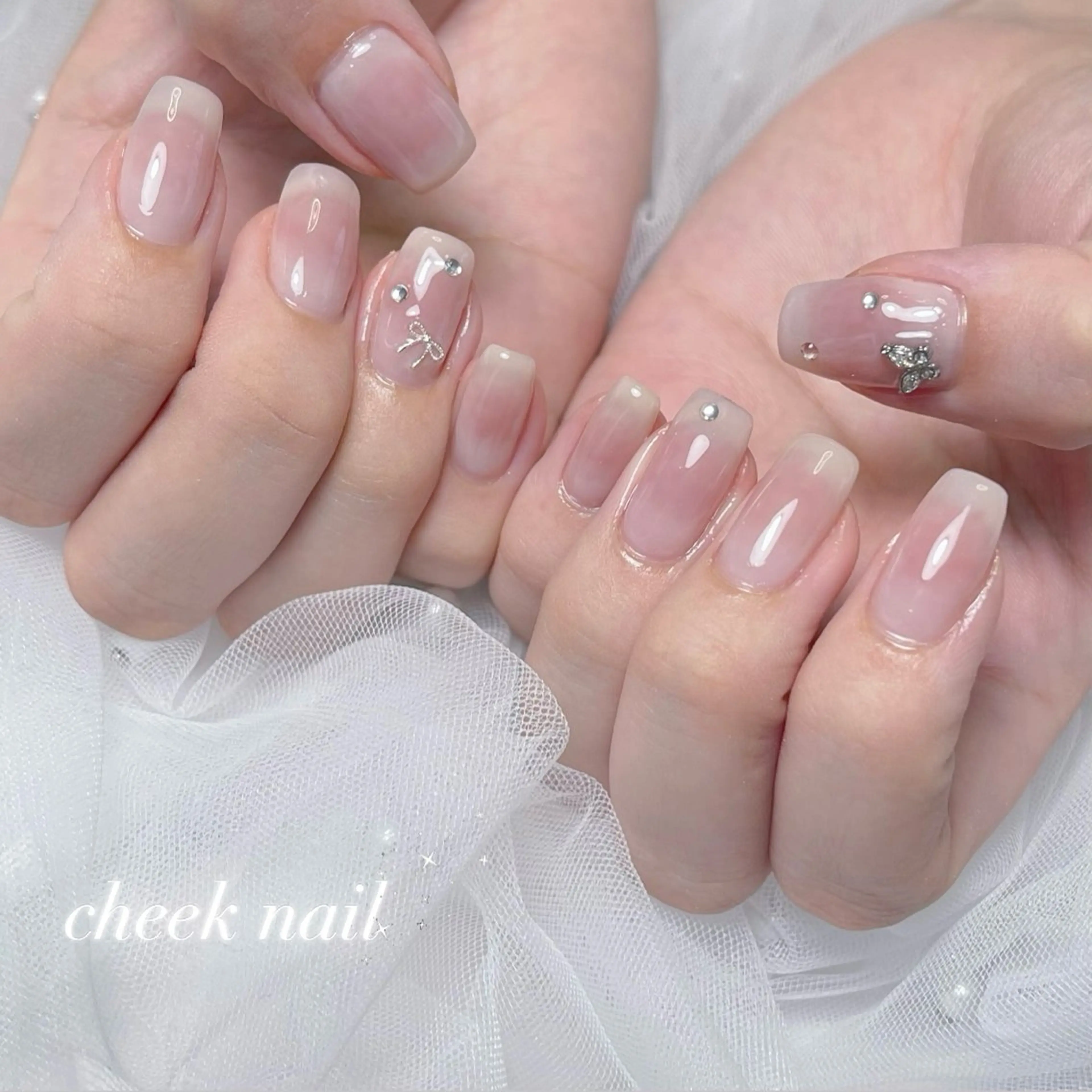 ネイル アートネイル 長さ出し ジェルネイル 韓国ネイル 持ち込み ハンドネイル RE SALONのネイルデザイン