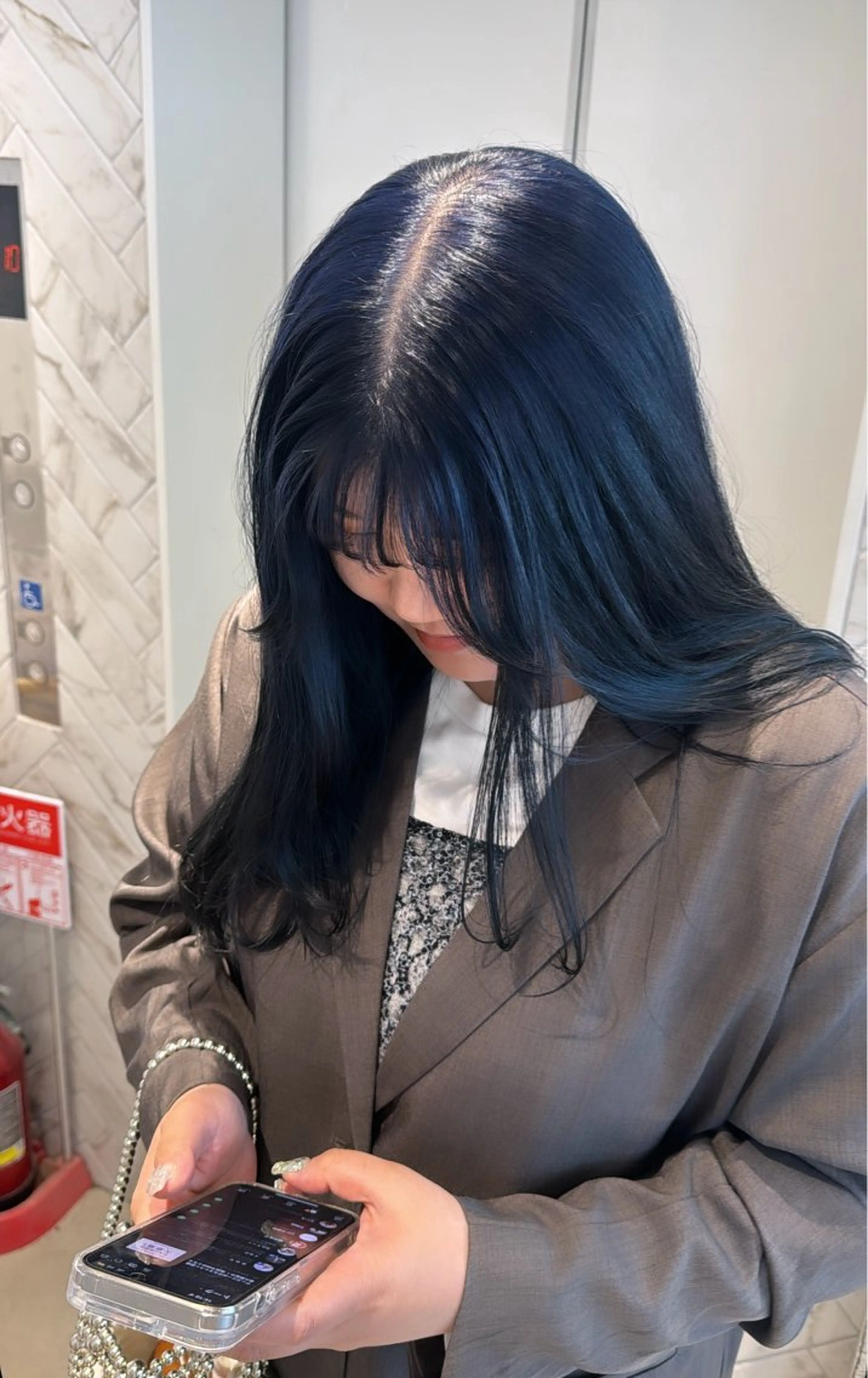 ロング カラー ヘアカラー トリートメント 店長　MANAMI ／ブリーチ／骨格ボブのヘアスタイル