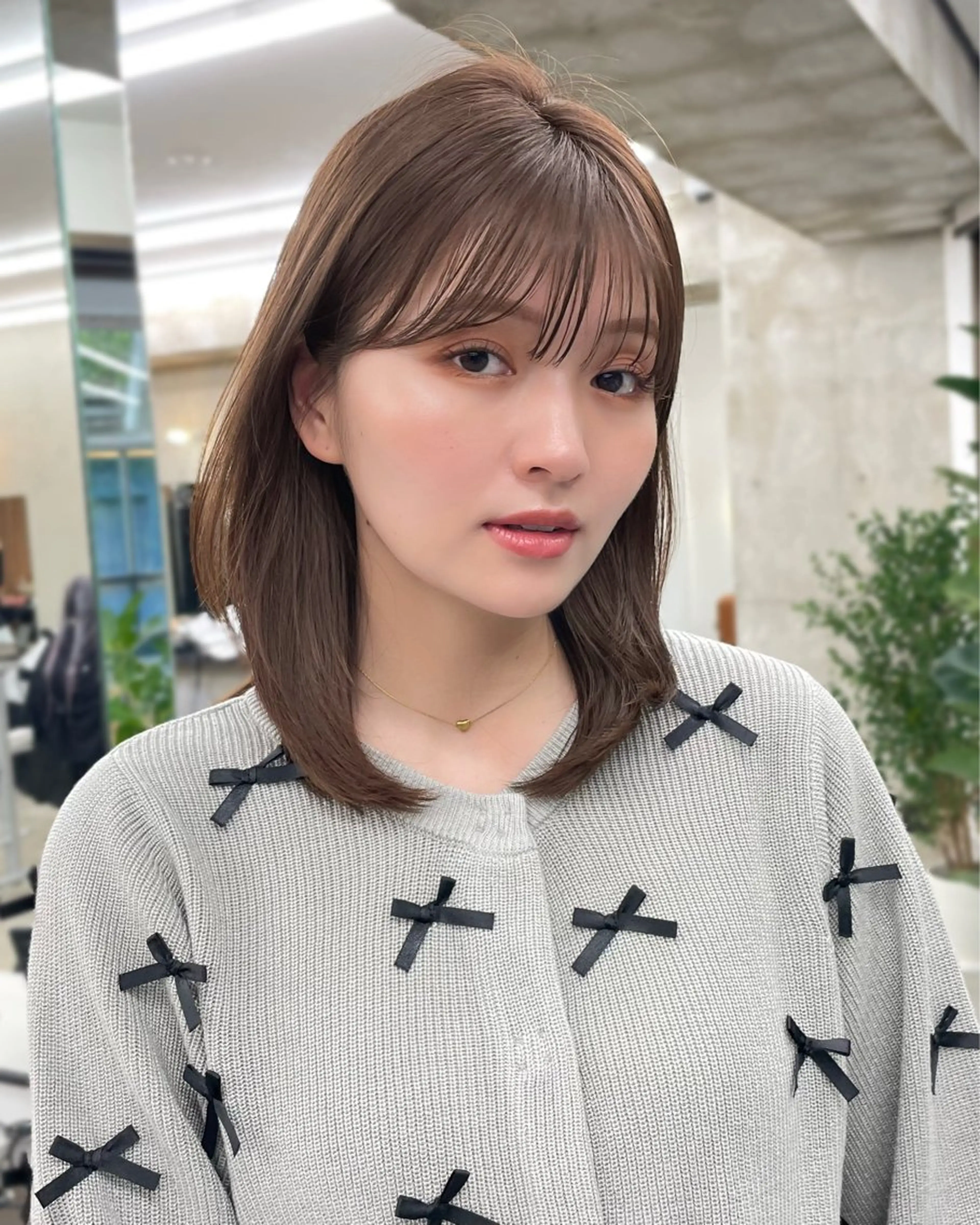 ミディアム カラー ヘアアレンジ カット ヘアカラー トリートメント ヘッドスパ ヘアセット 【柔らか透明感✨/ 似合せ前髪】大石葉月のヘアスタイル