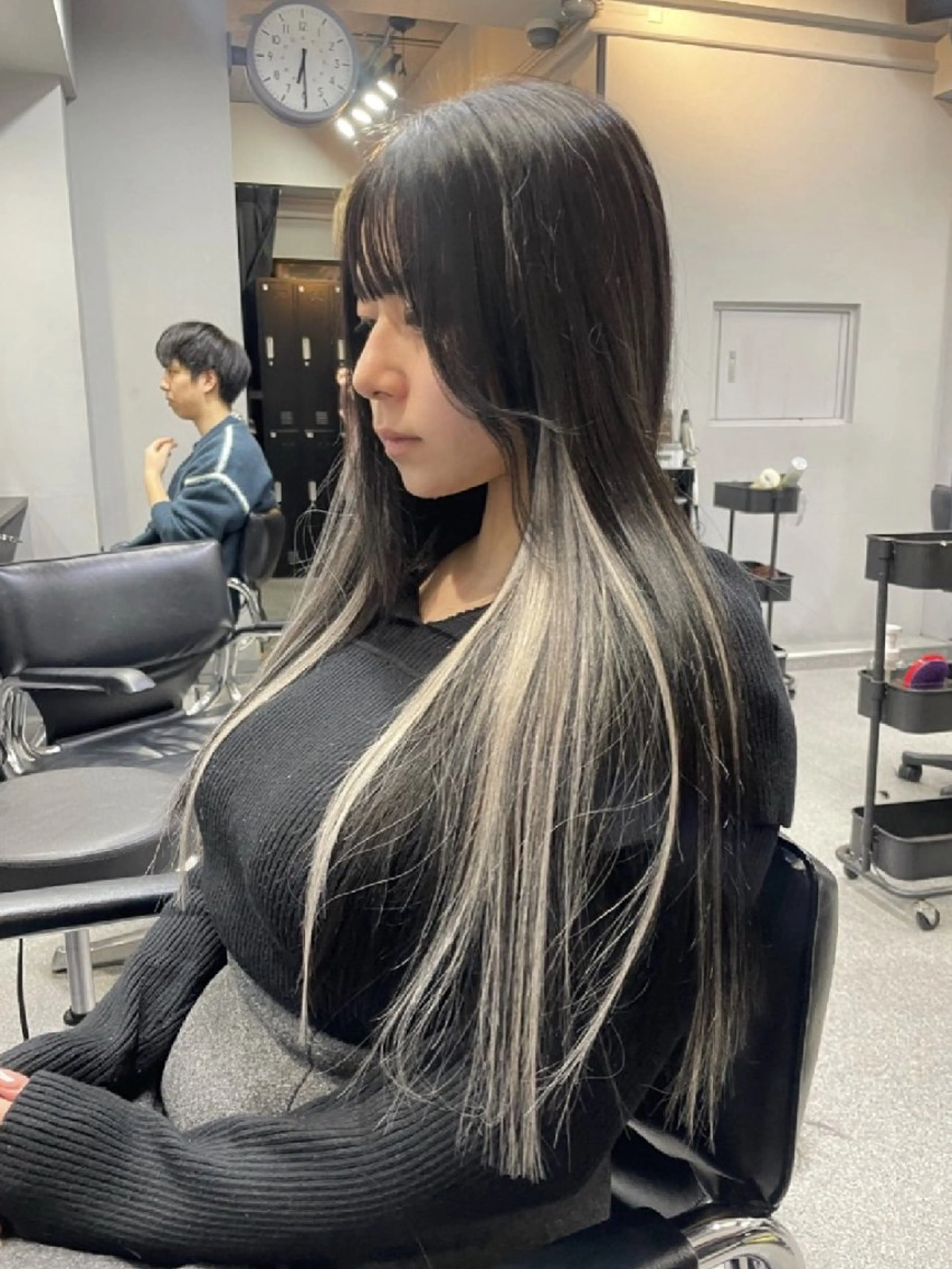 セミロング キリカ新宿所属・ブリーチ/ エクステ/レイヤーのヘアスタイル