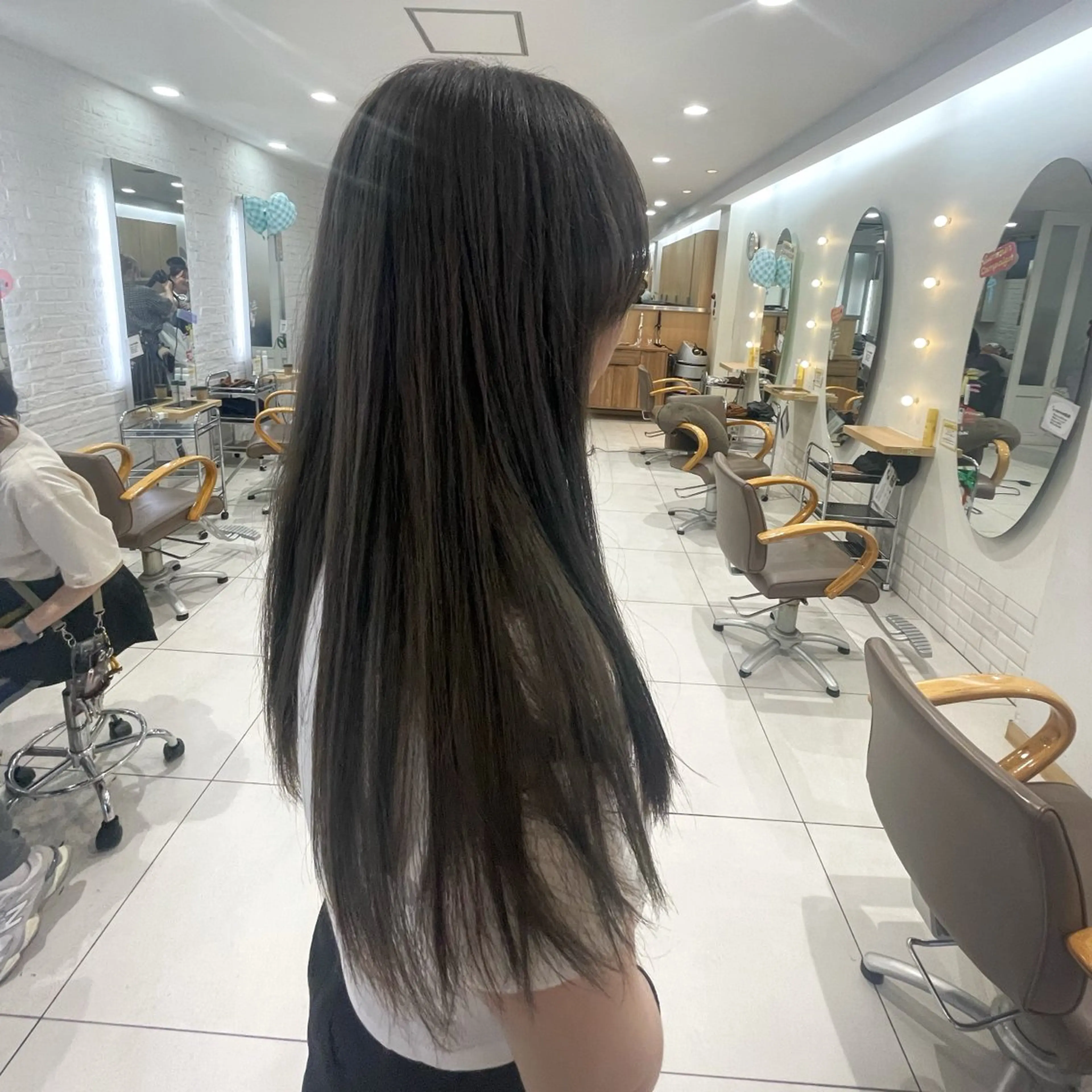 ロング カラー ❤︎韓国レイヤー❤︎ アカリのヘアスタイル