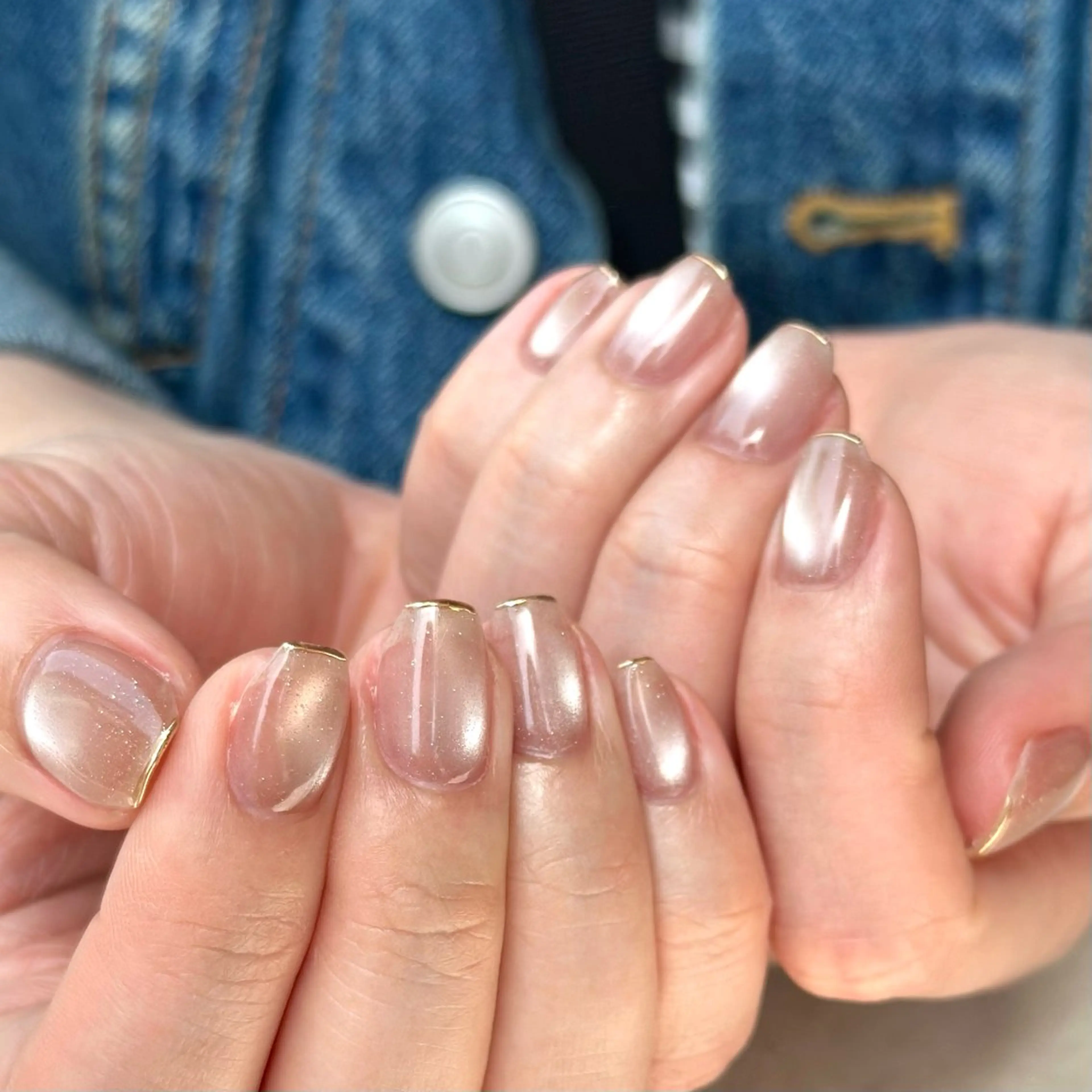 ネイル ニュアンスネイル aoi .のネイルデザイン