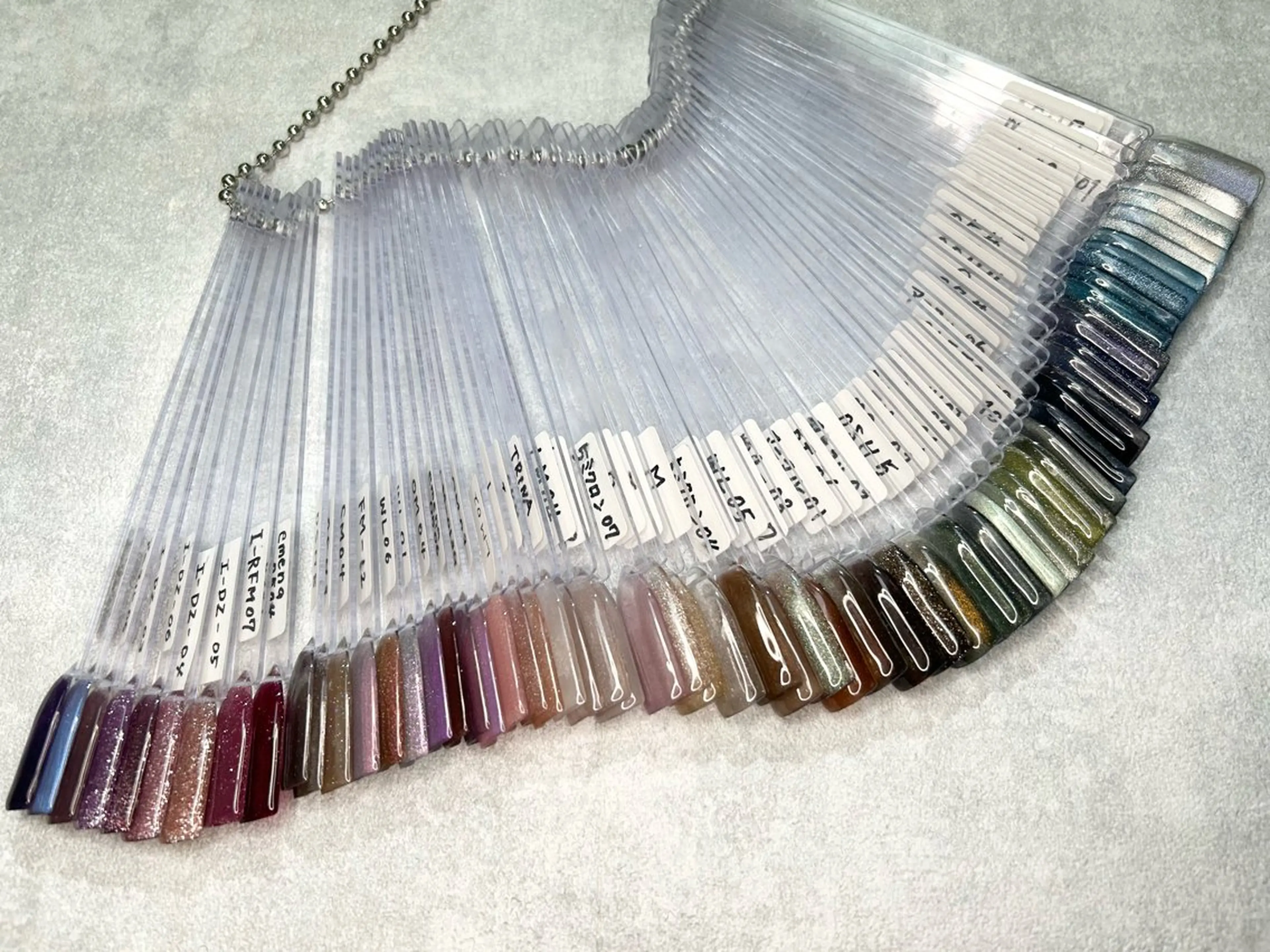 ネイル マグネットネイル ハンドネイル おきな みえこのネイルデザイン