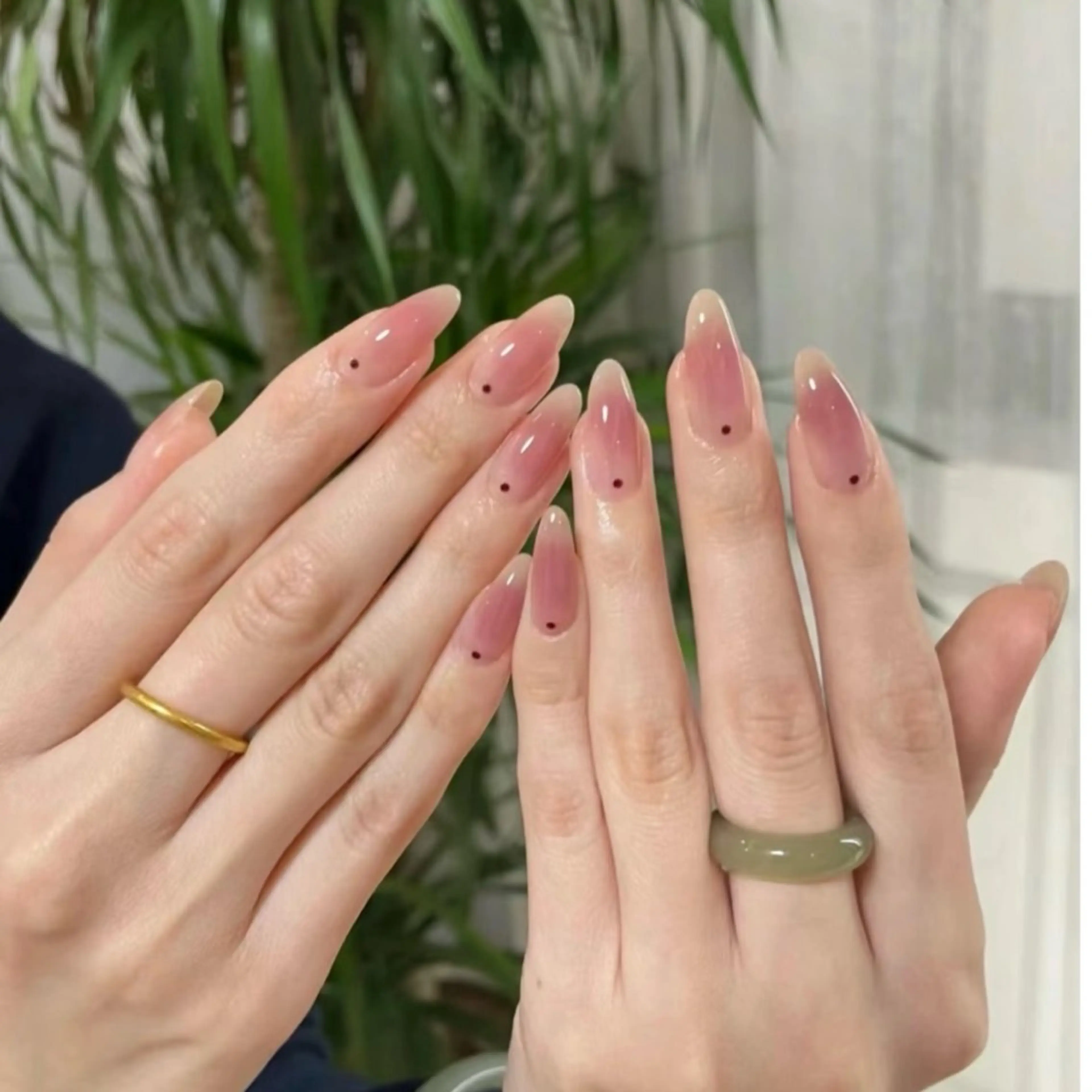 ネイル Nail salon Amoureuse ネイルサロン アムルーズ所属・ネイリスト ミクのネイルデザイン