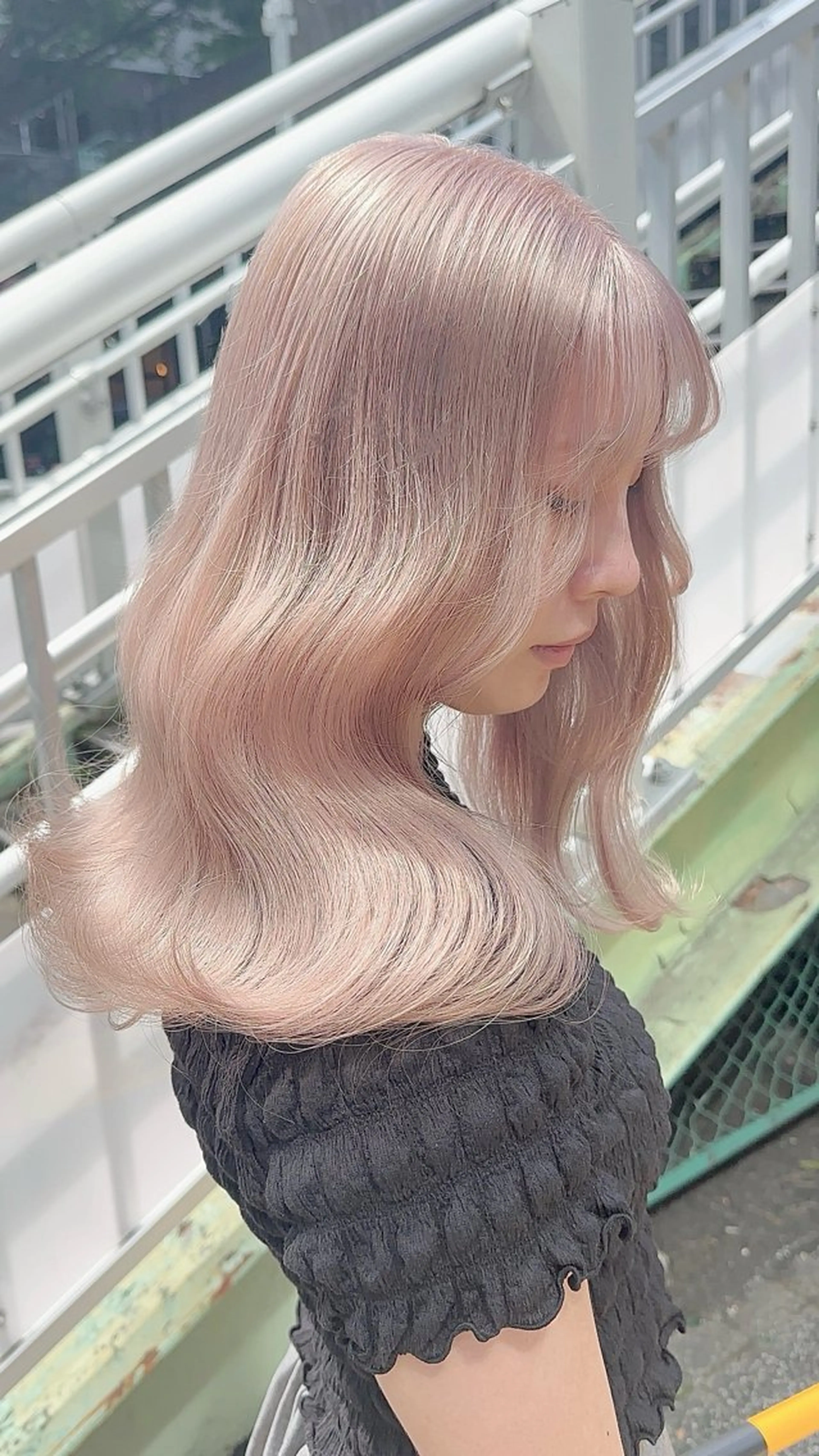 ロング カラー ベージュカラー ハイトーンカラー ミルクティーベージュ ヘアカラー トリートメント Beleza Shibuya所属・ヒロミ/ミルクティー /ブロンド/ピンクのヘアスタイル