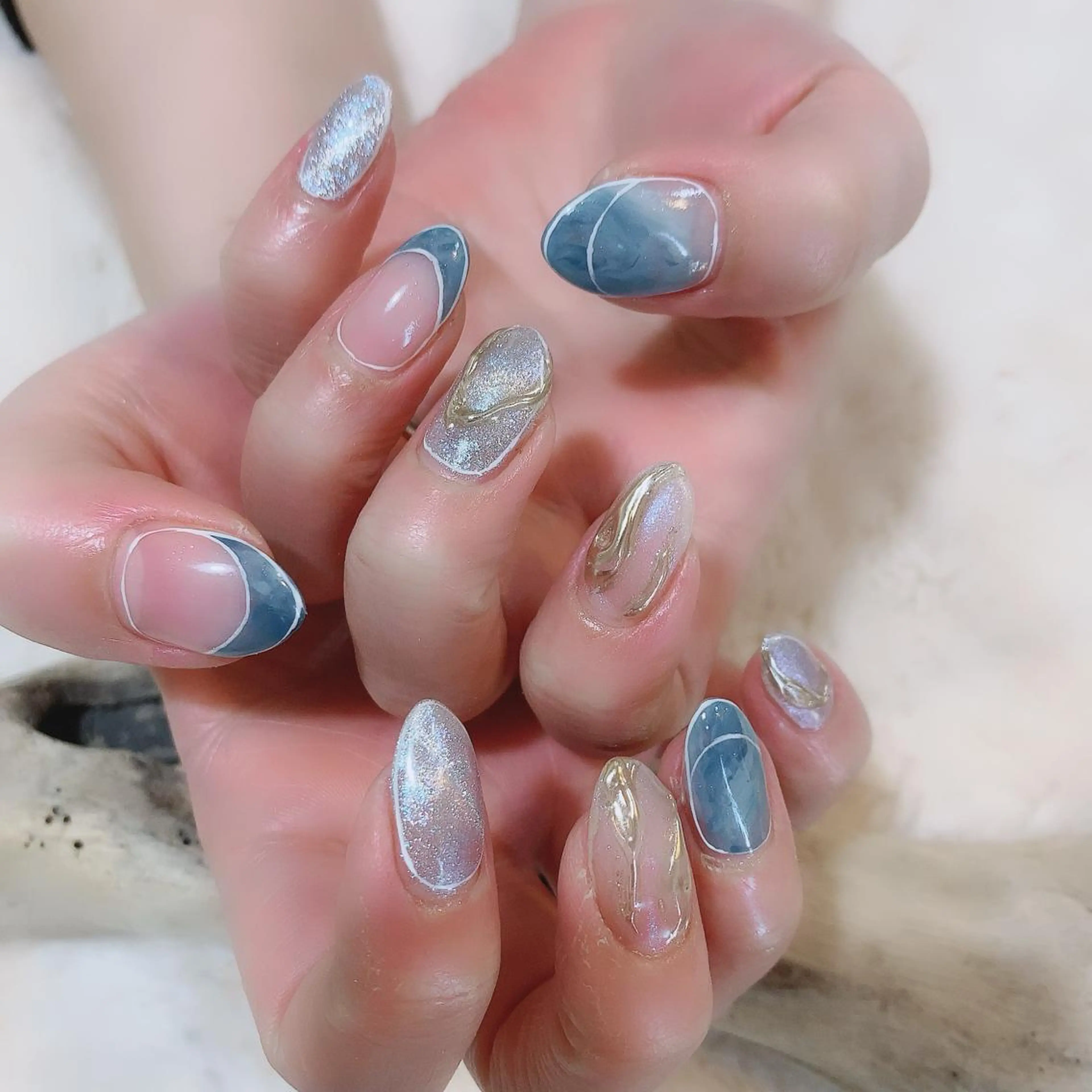 ネイル オーロラネイル フレンチネイル マグネットネイル YAS 青柳 安代のネイルデザイン